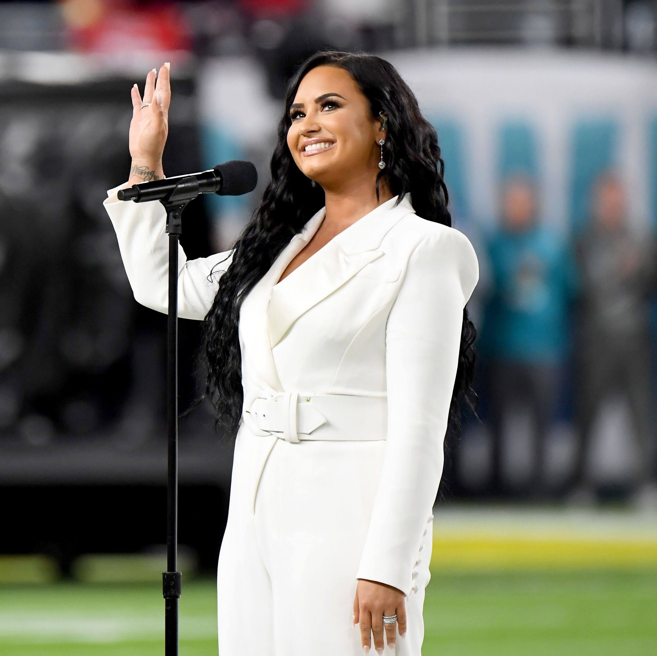 La bague de fiançailles de Lovato vaut très cher