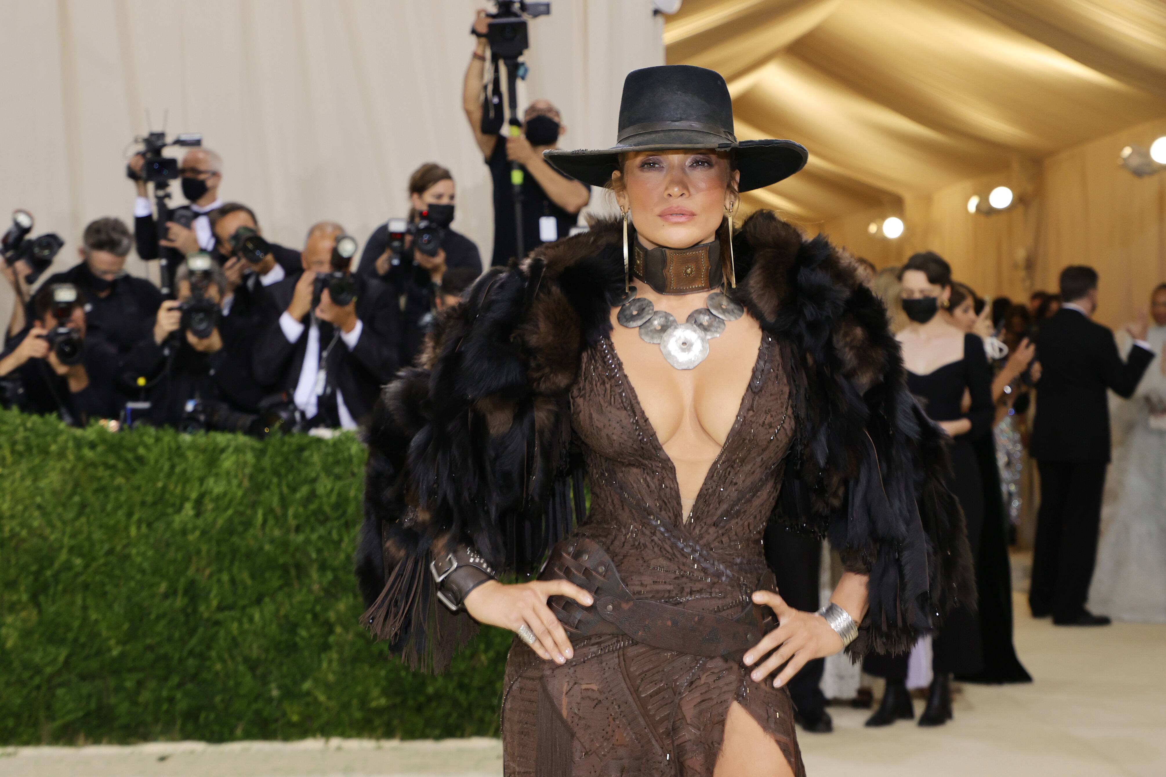 Les looks marquants des stars sur le tapis rouge