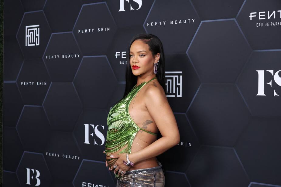 Image principale de l'article 5 looks de maternité extravagants de Rihanna