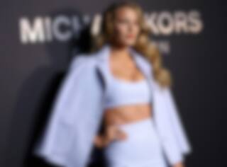 Blake Lively ressemble à une Cendrillon moderne