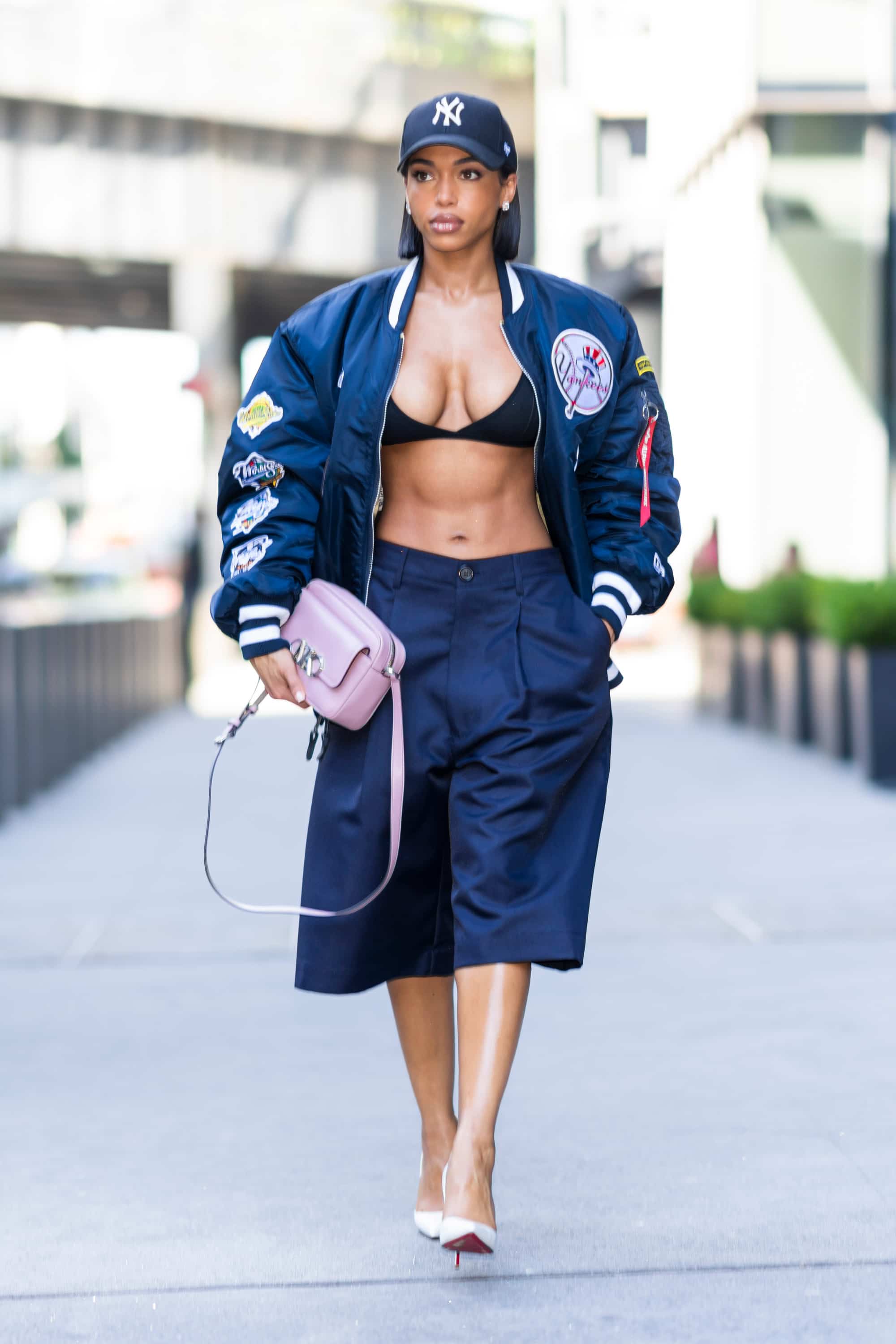 Comment porter le pantalon «baggy» 