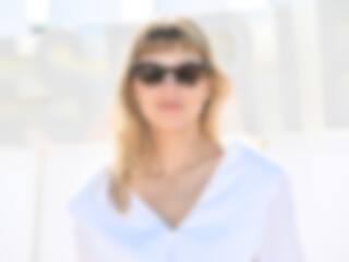 Catherine St-Laurent ose un pantalon léopard