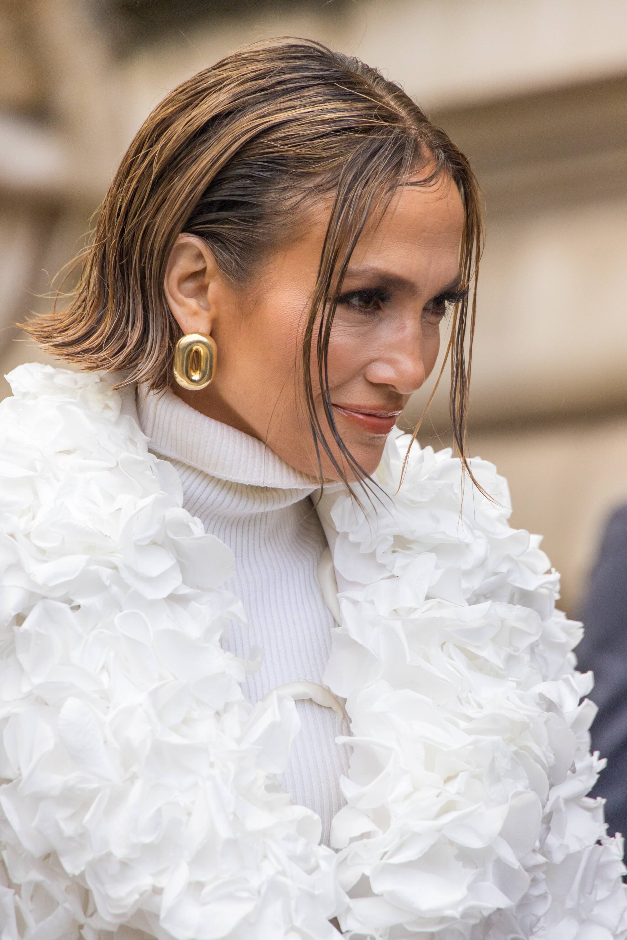 Jennifer Lopez a maintenant les cheveux courts et elle est magnifique