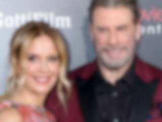 John Travolta adresse un message à sa femme