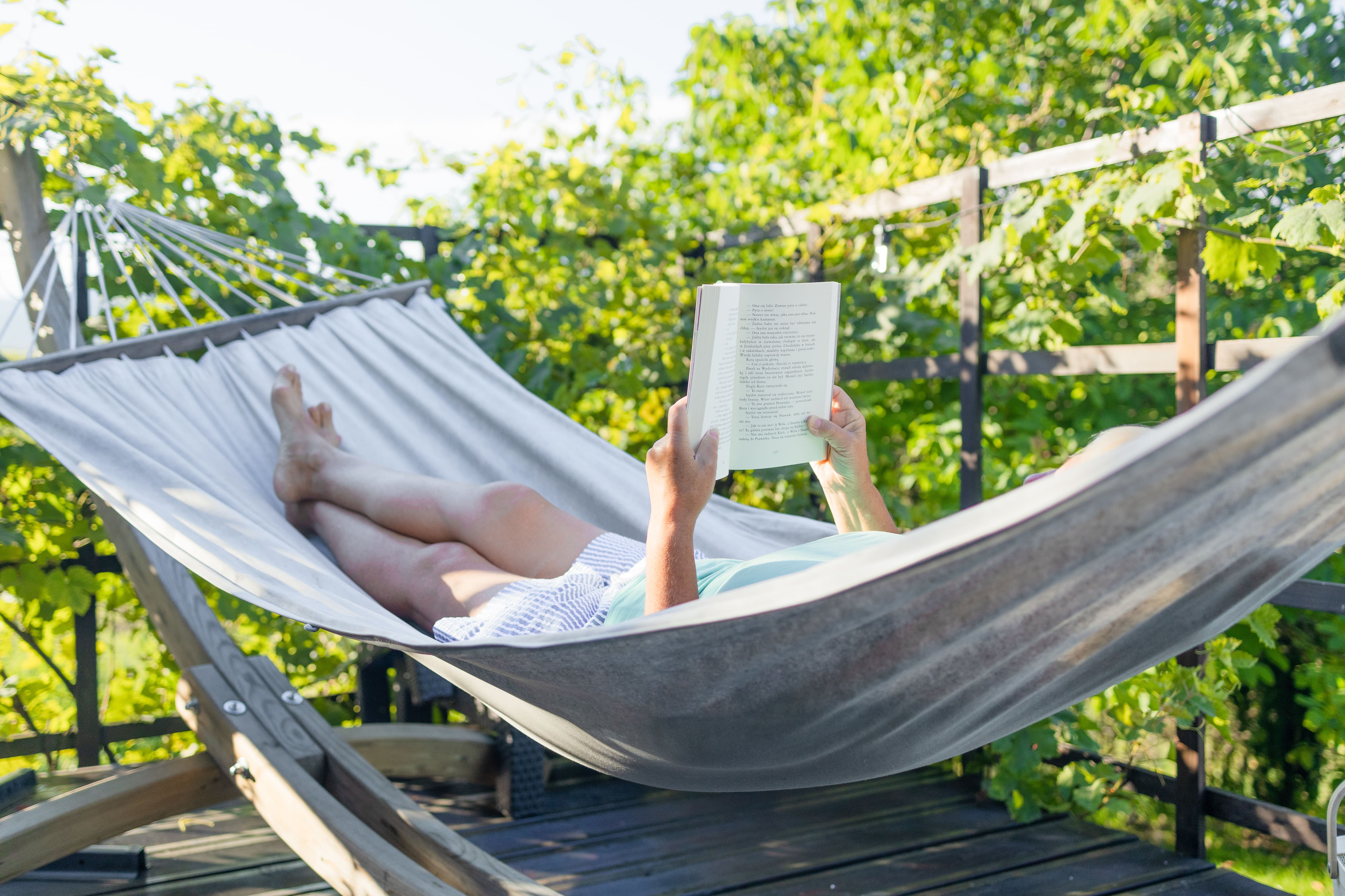 10 suggestions de lecture pour redécouvrir les talents d’ici durant le mois d’août