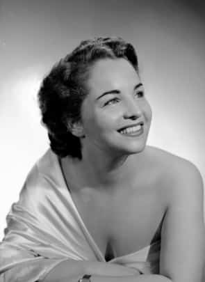 D C S De La Chanteuse Qu B Coise Guylaine Guy JDQ Guylaine Guye6d1c63d C637 4c81 Ad6d Ea52383aecd9 ORIGINAL