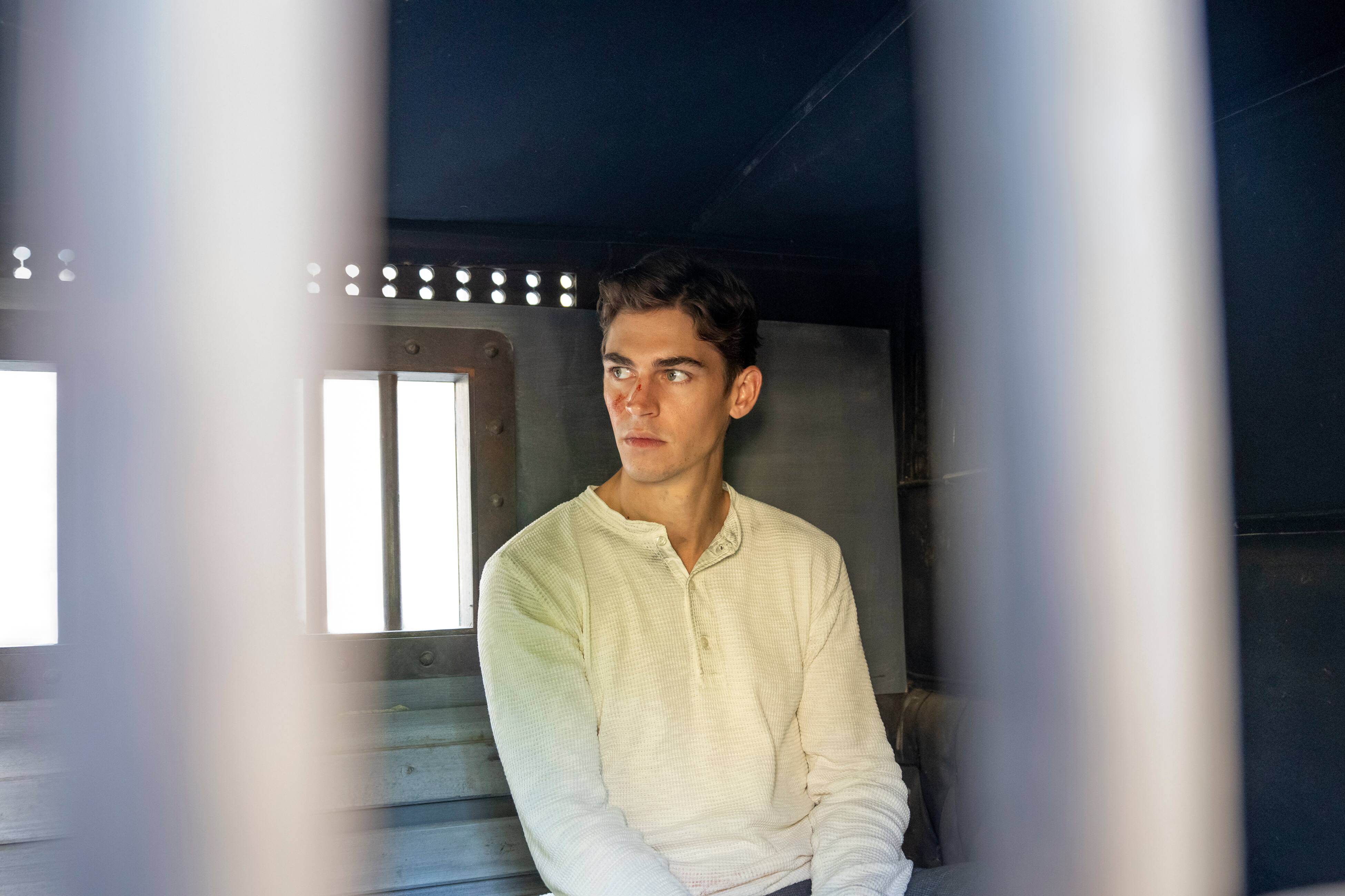 Tout sur le retour à l'écran d'Hero Fiennes Tiffin