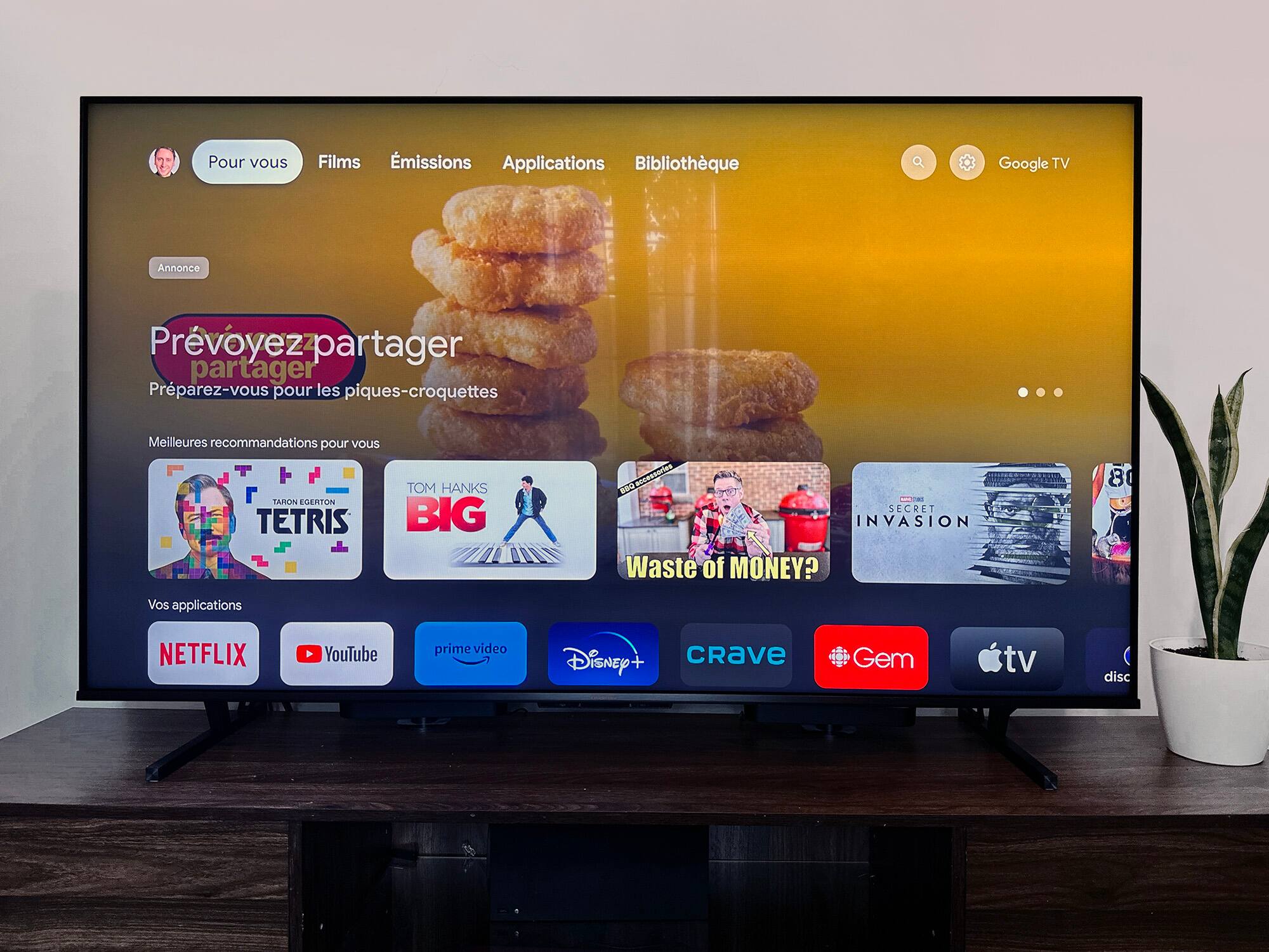 Essai de la télé Hisense U8K vive les Mini DEL! Pèse sur start