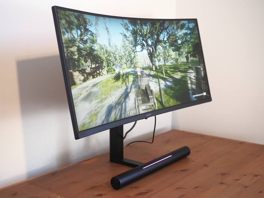 Le moniteur ultralarge pour les jeux vidéo Huawei MateView GT 34.