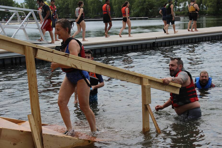 Image principale de l'article Grand Splash: des Montréalais dans le fleuve