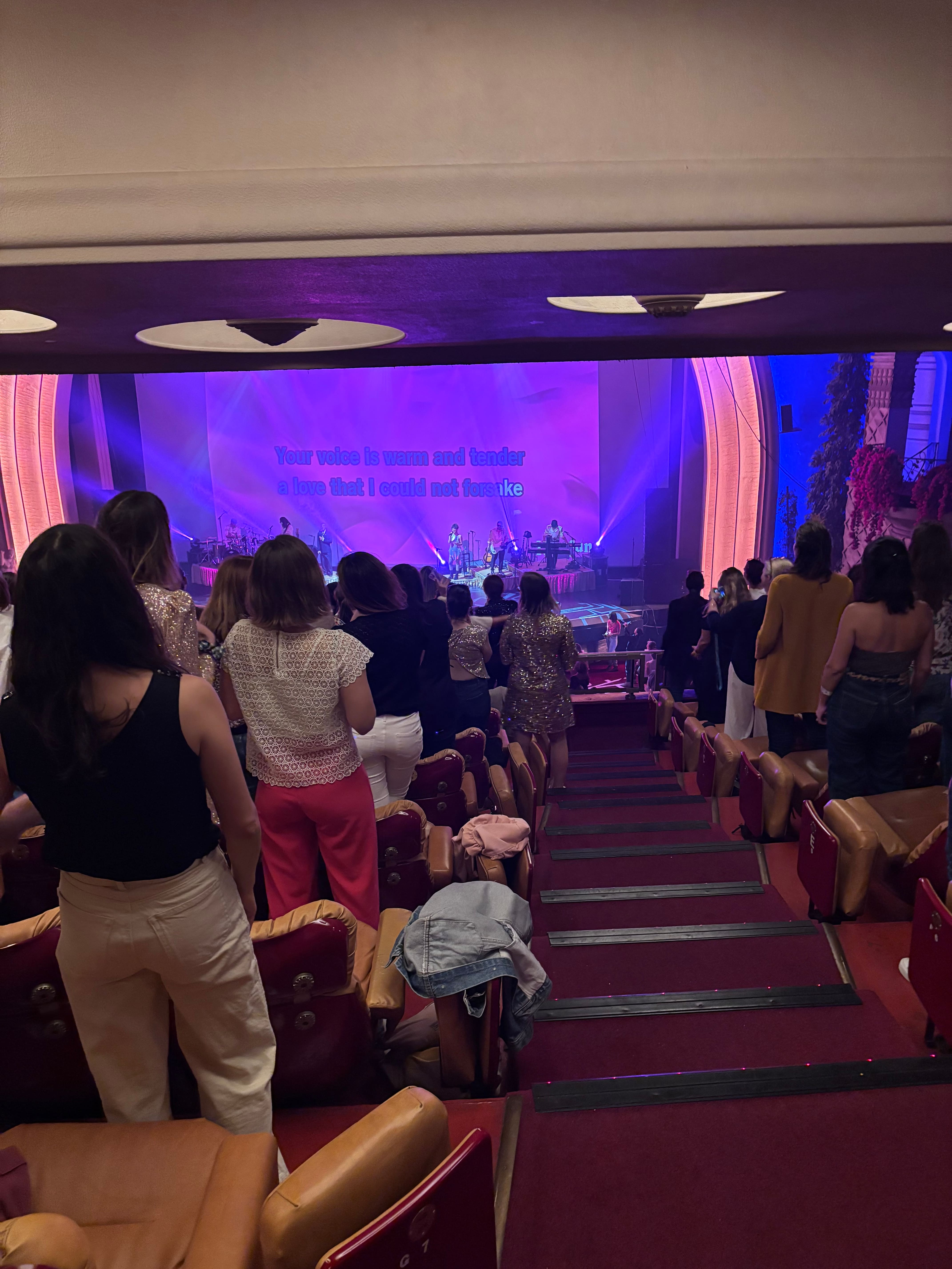 Karaoké «Spécial: Céline Dion» à Paris: l’ambiance était survoltée