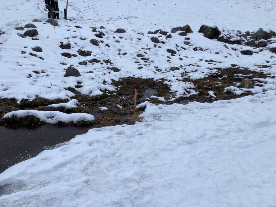 Digue qui menace de céder 1912 résidents évacués dans les Hautes
