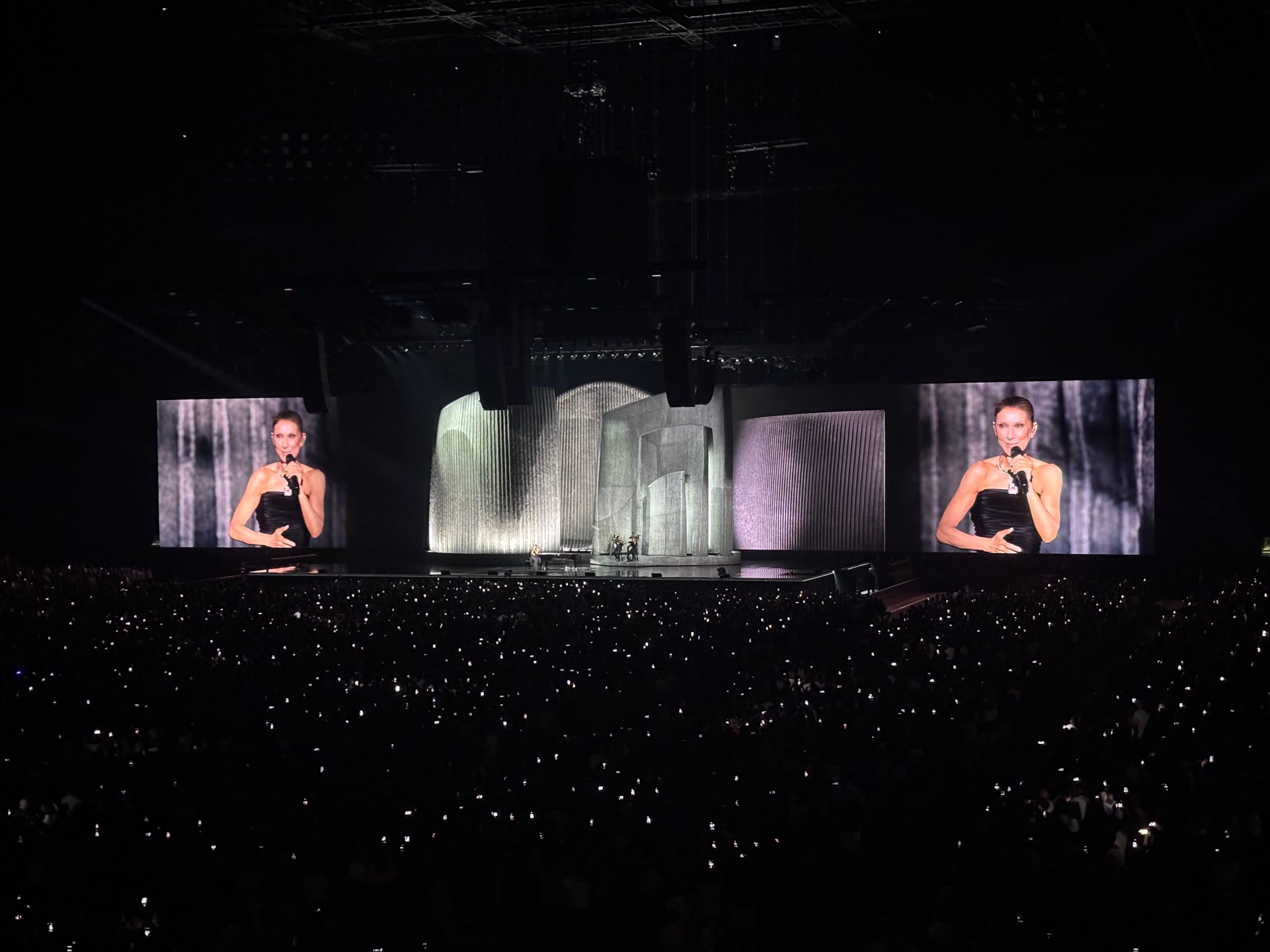 Spectacle de Céline à Paris: c'est parti avec la chanson «On ne change pas»