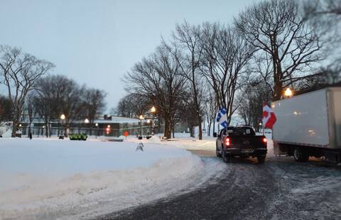 Near the fountain of Tourny and the National Assembly, Friday, it was dead calm.