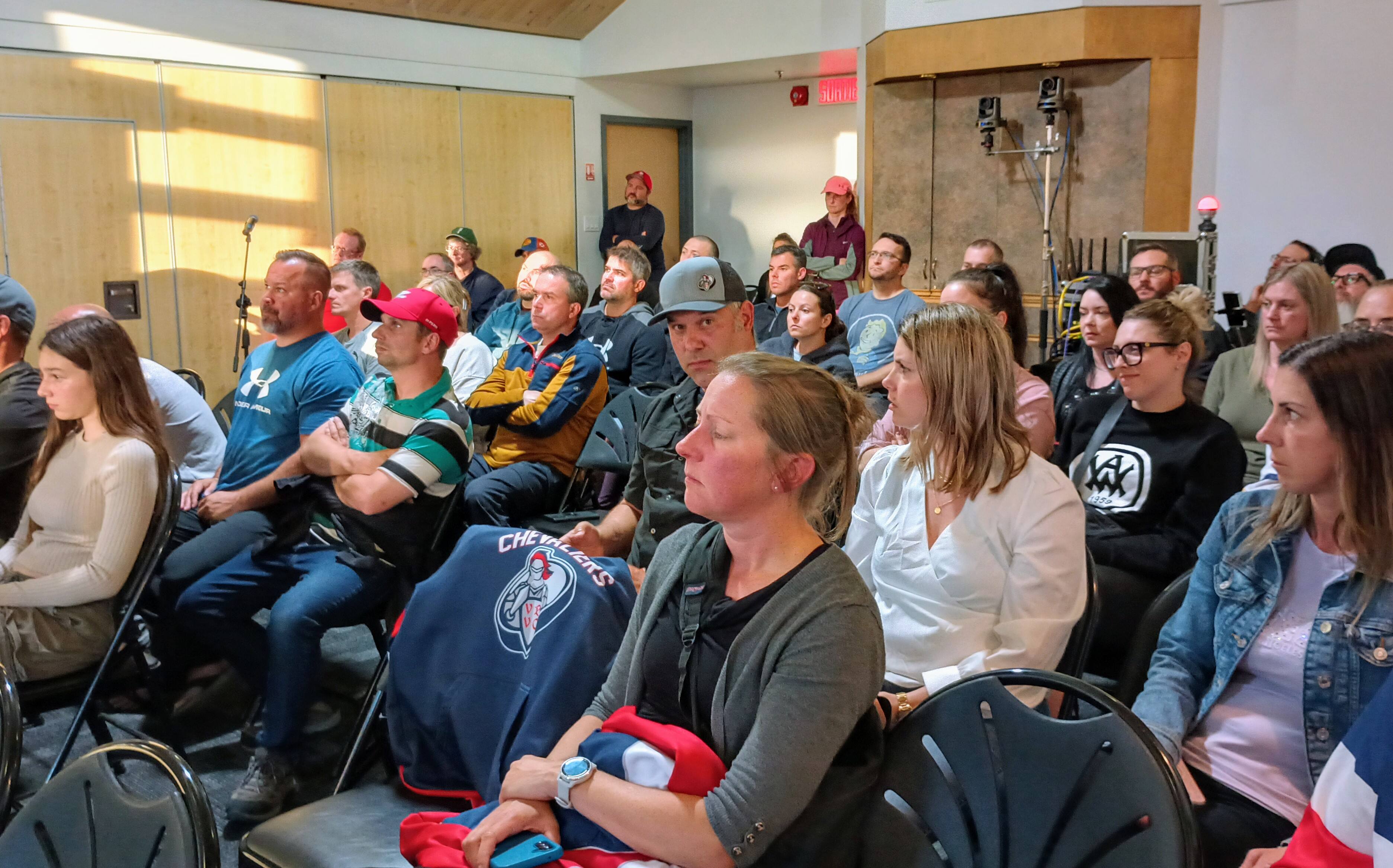 Frais liés au hockey: les élus de Shannon acceptent de payer 80 % de la ...