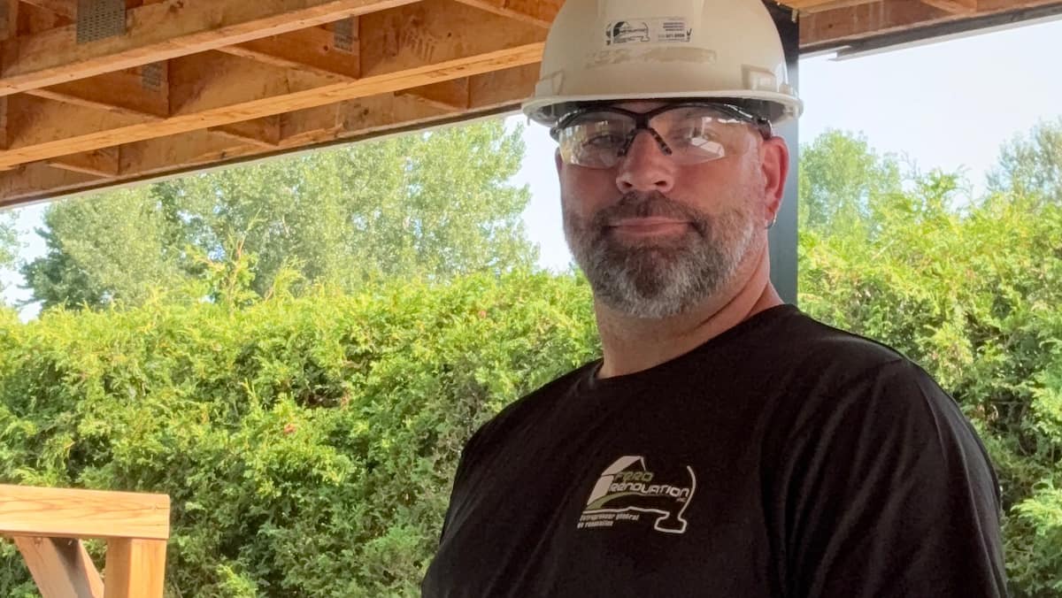 Flambée des coûts de construction au Québec: «On est pris en sandwich»