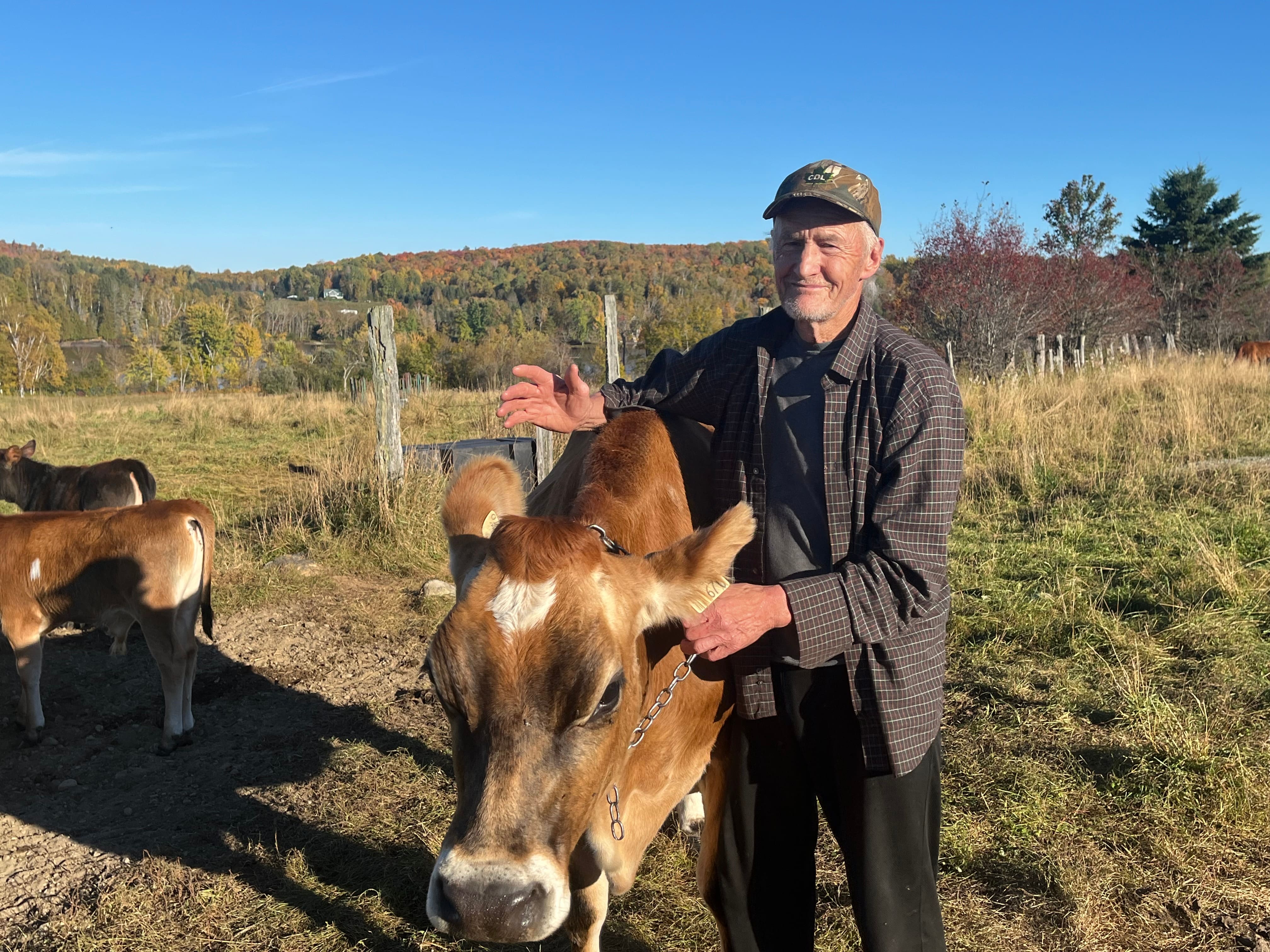 Ce producteur agricole de quatrième génération abandonne, écrasé par la bureaucratie
