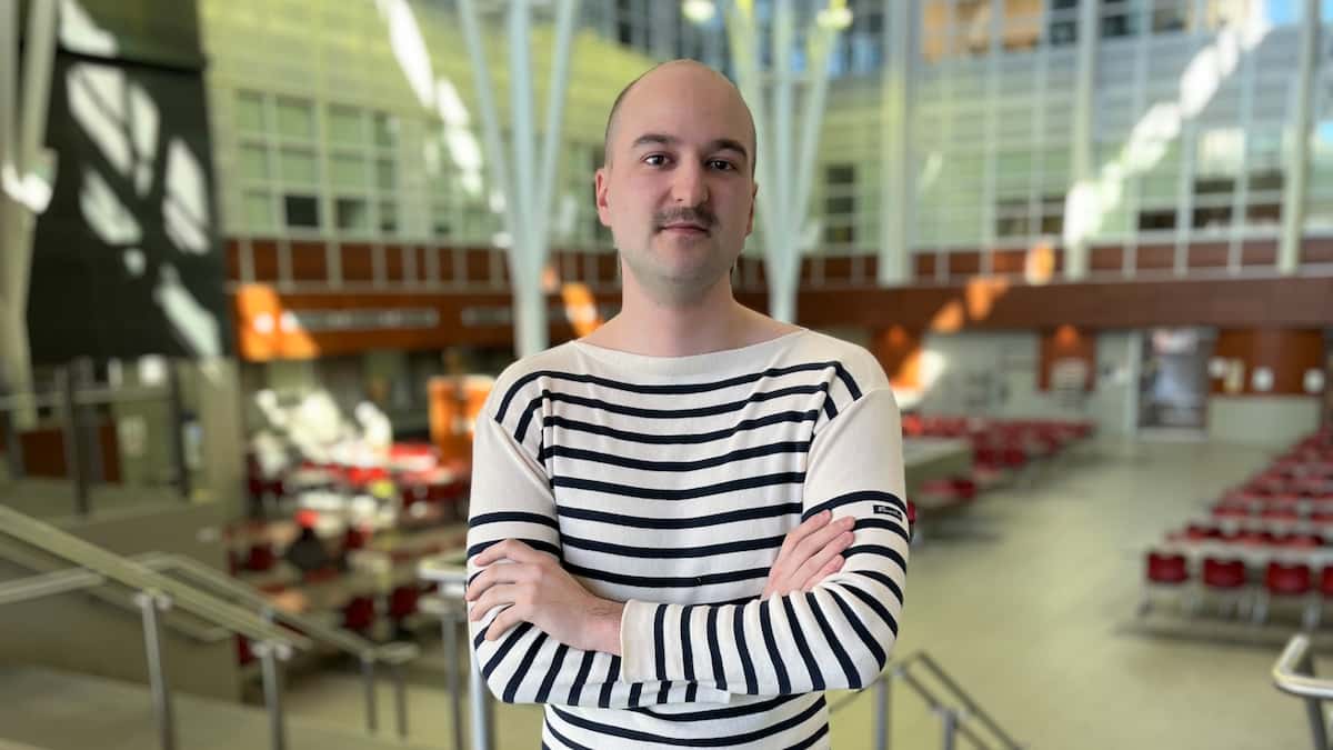 Bourses de recherche du fédéral: «Pour que votre demande soit admissible, vous devez vous identifier comme personne noire»