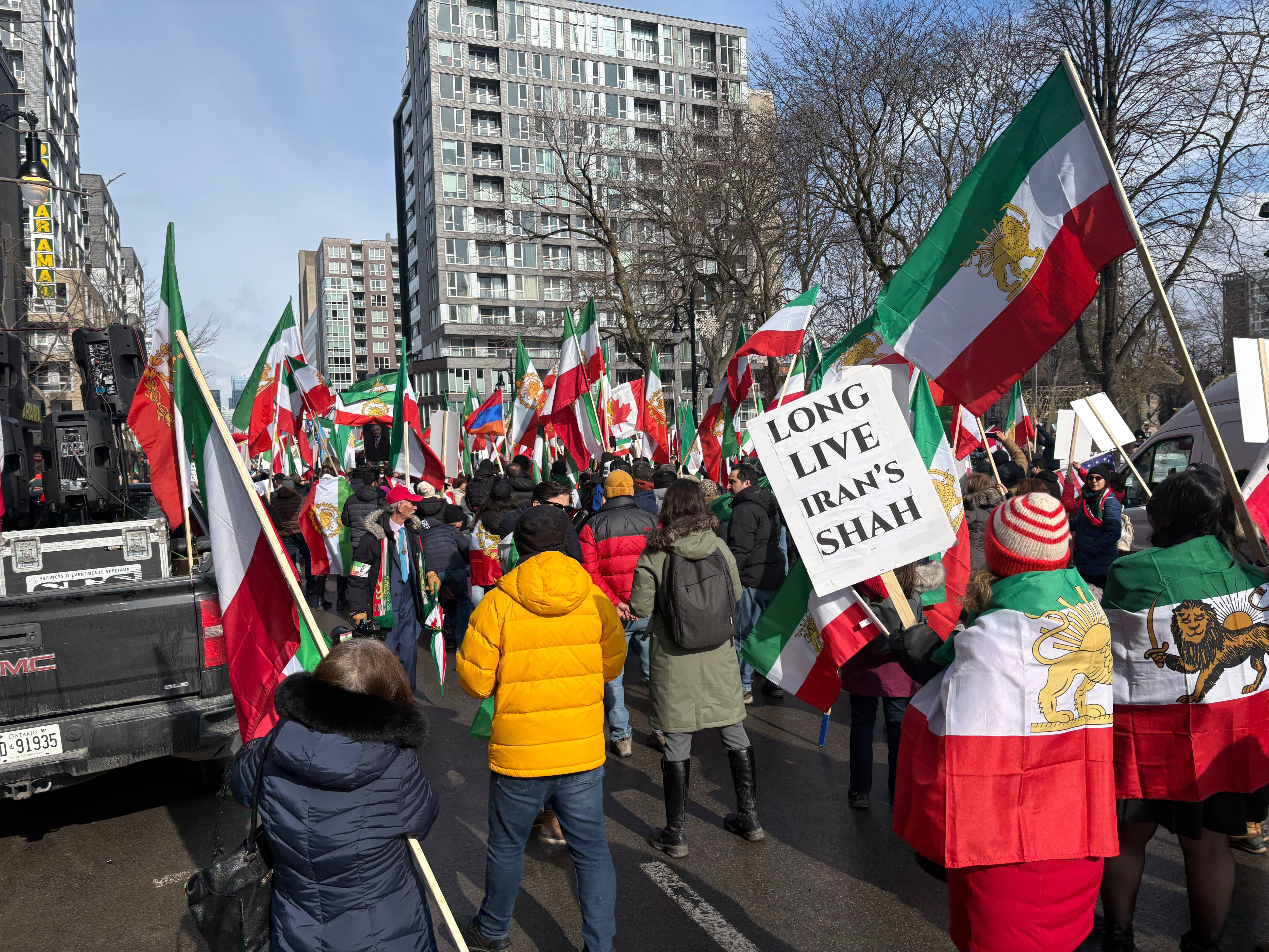 Iran: 239 visas r&eacute;voqu&eacute;s par Ottawa, mais un seul proche du r&eacute;gime expuls&eacute;