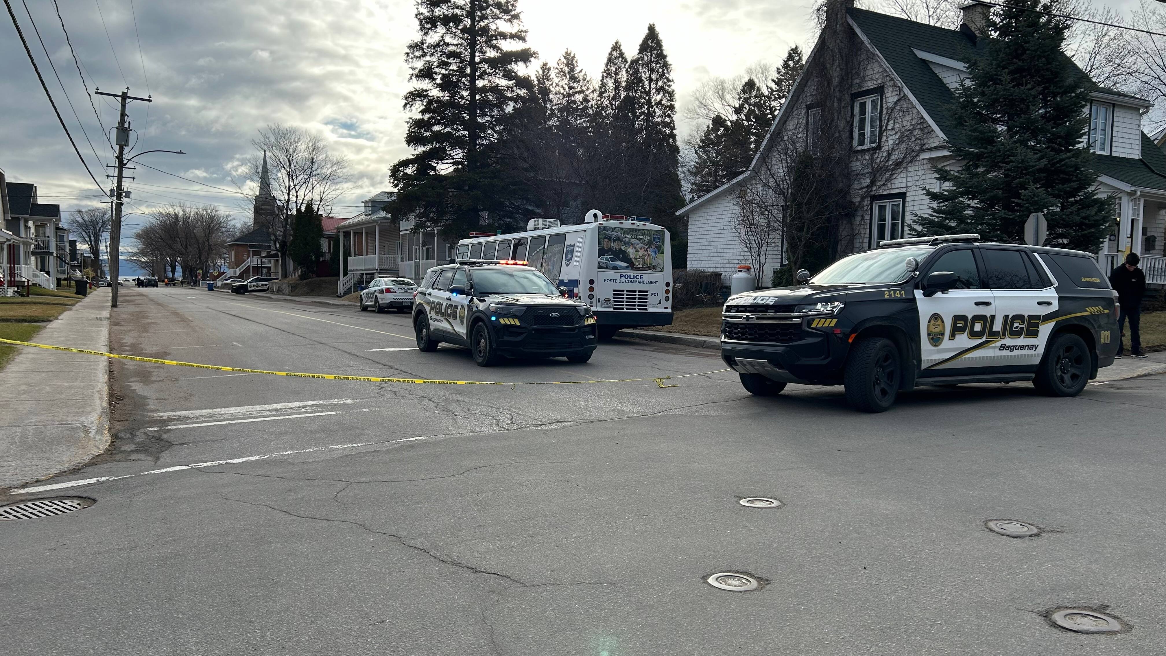 Disparando en una tienda de comestibles en Saguenay: dos sospechosos acusados ​​de intento de asesinato
