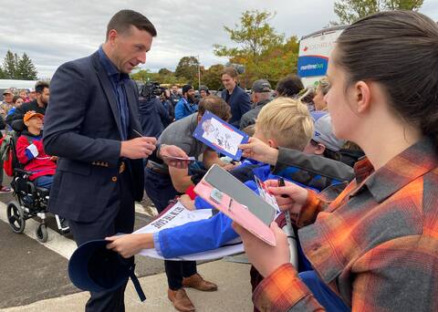 Jake Allen absolutely wanted to keep the net for the Canadiens for this game played in his native province.