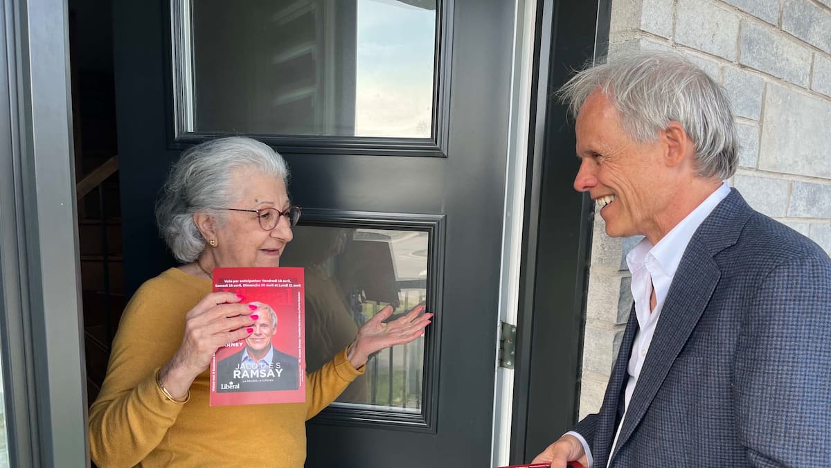 Jacques Ramsay Liberal Chaude lutte, une porte à la fois, dans le 450 | TVA Nouvelles