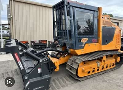 C'est le type de broyeur meža qui est présentement sur le territoire de sépaq anticosti. Il Permet d'Ouvrir de Nouveaux Sentiers de Chasse très appeCiés par les chasseurs.