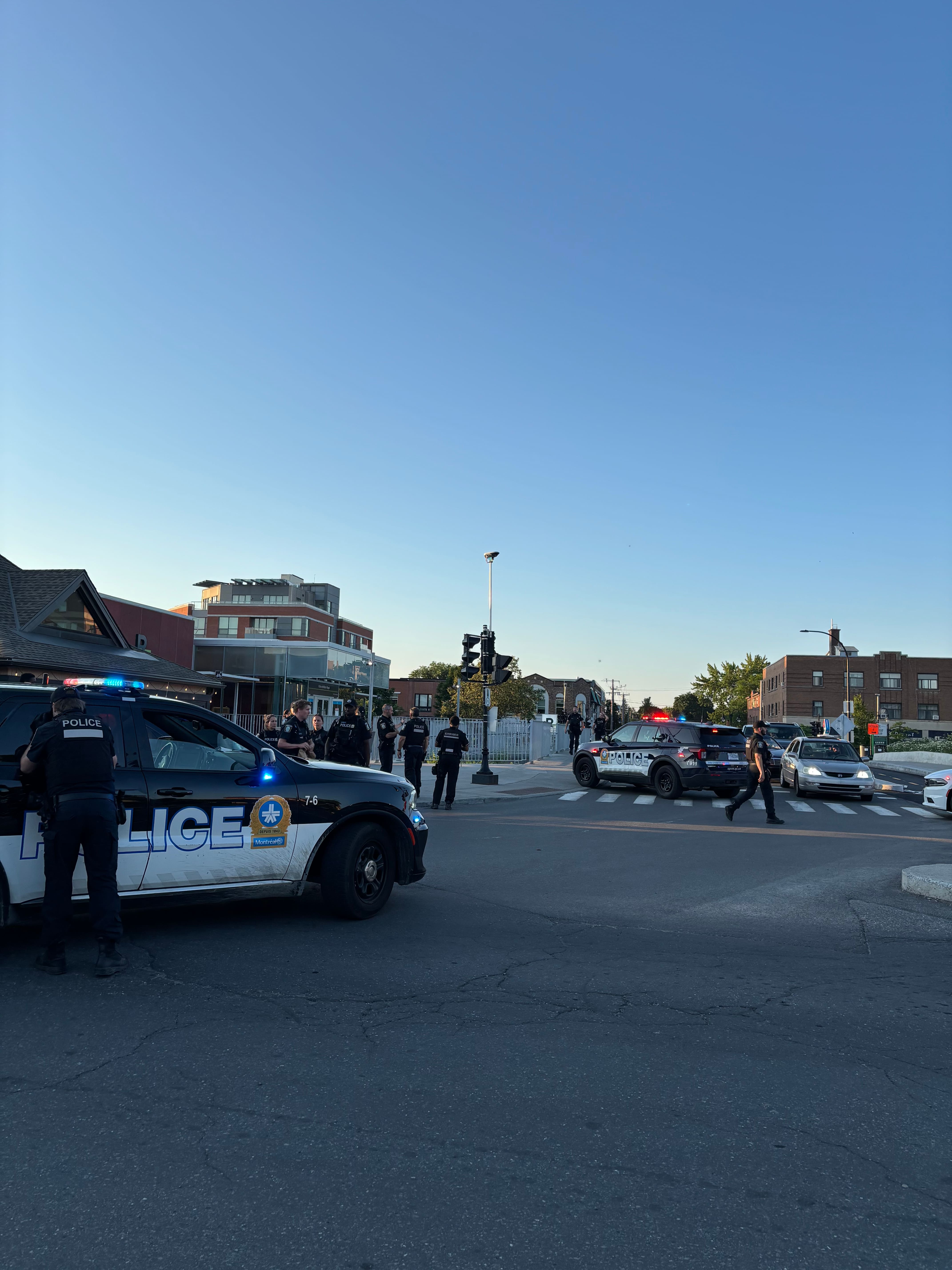 Une arme à air comprimé provoque la panique dans le REM
