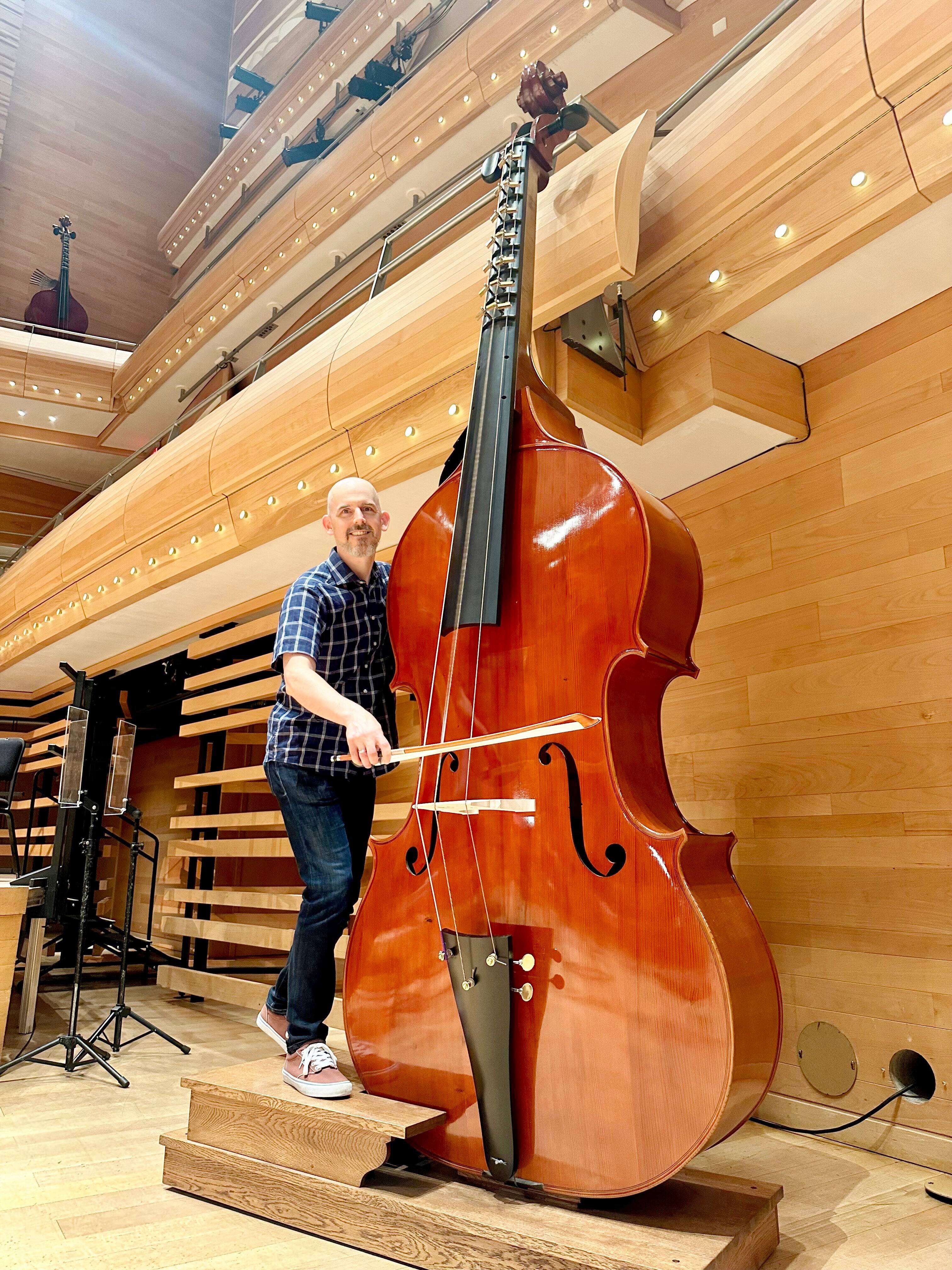 L’instrument à cordes le plus gros du monde est à Montréal | JDM