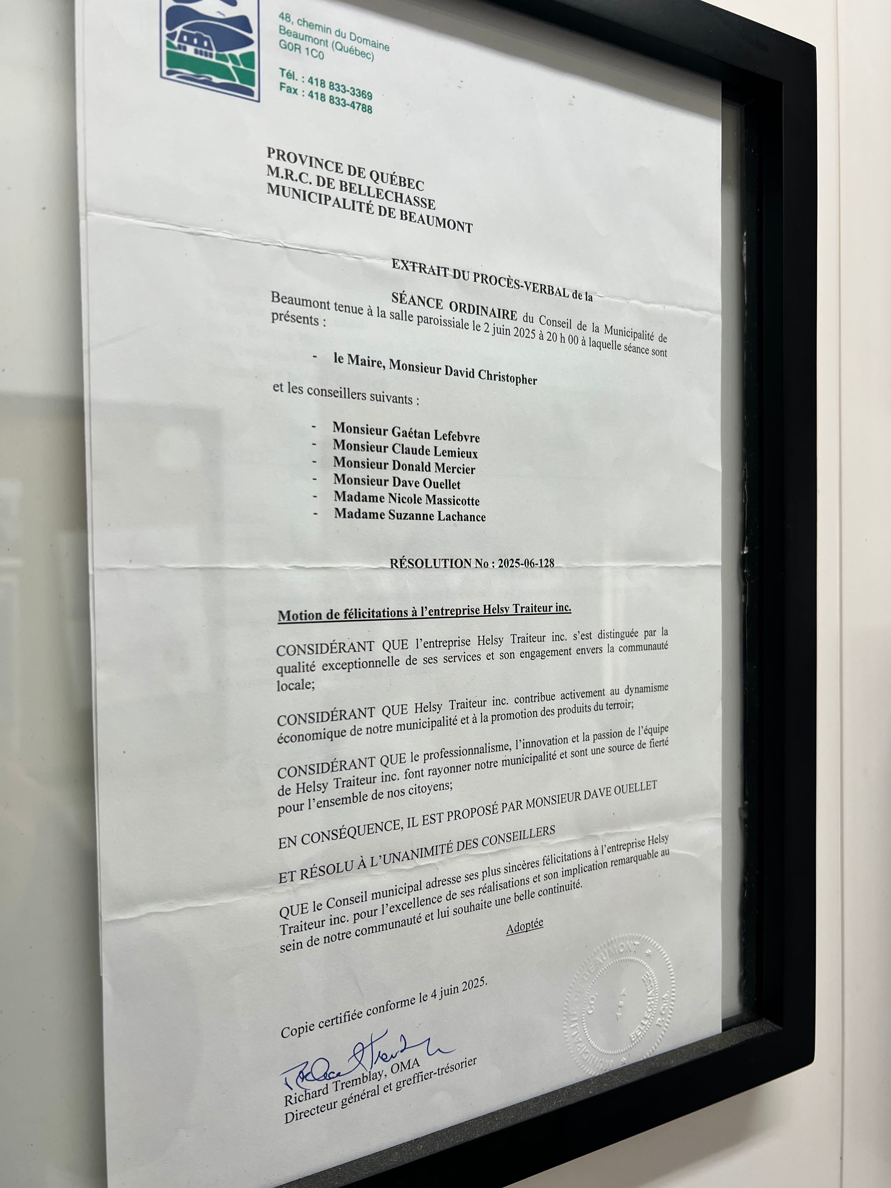 Une motion de félicitations a été adoptée en 2025 pour souligner l'implication de l'entreprise de Noëlline Leduc Paré et Patrick Arsenault dans la communauté.