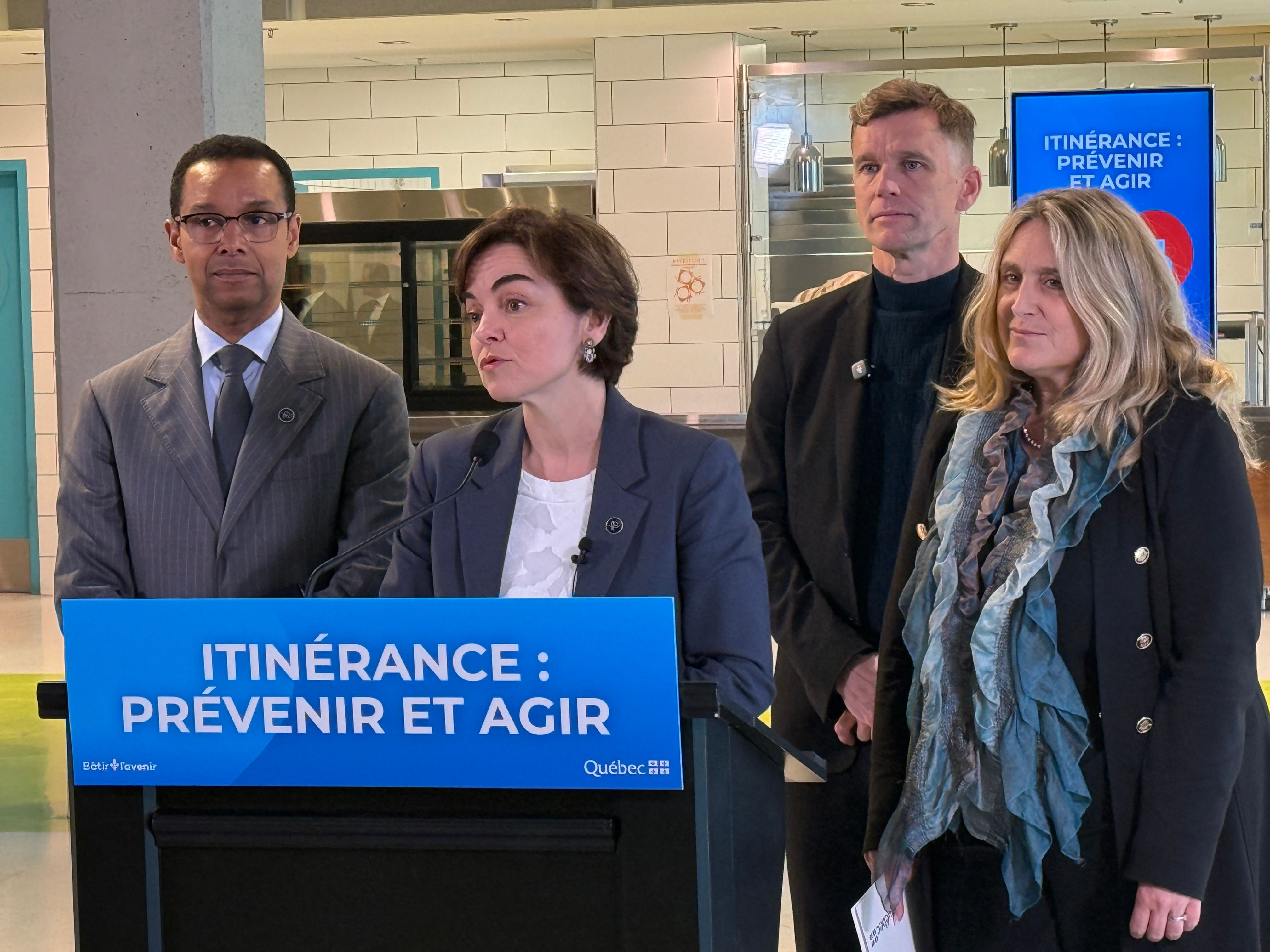 La première ministre Christine Fréchette annonce 28 M$ pour contrer l’itinérance