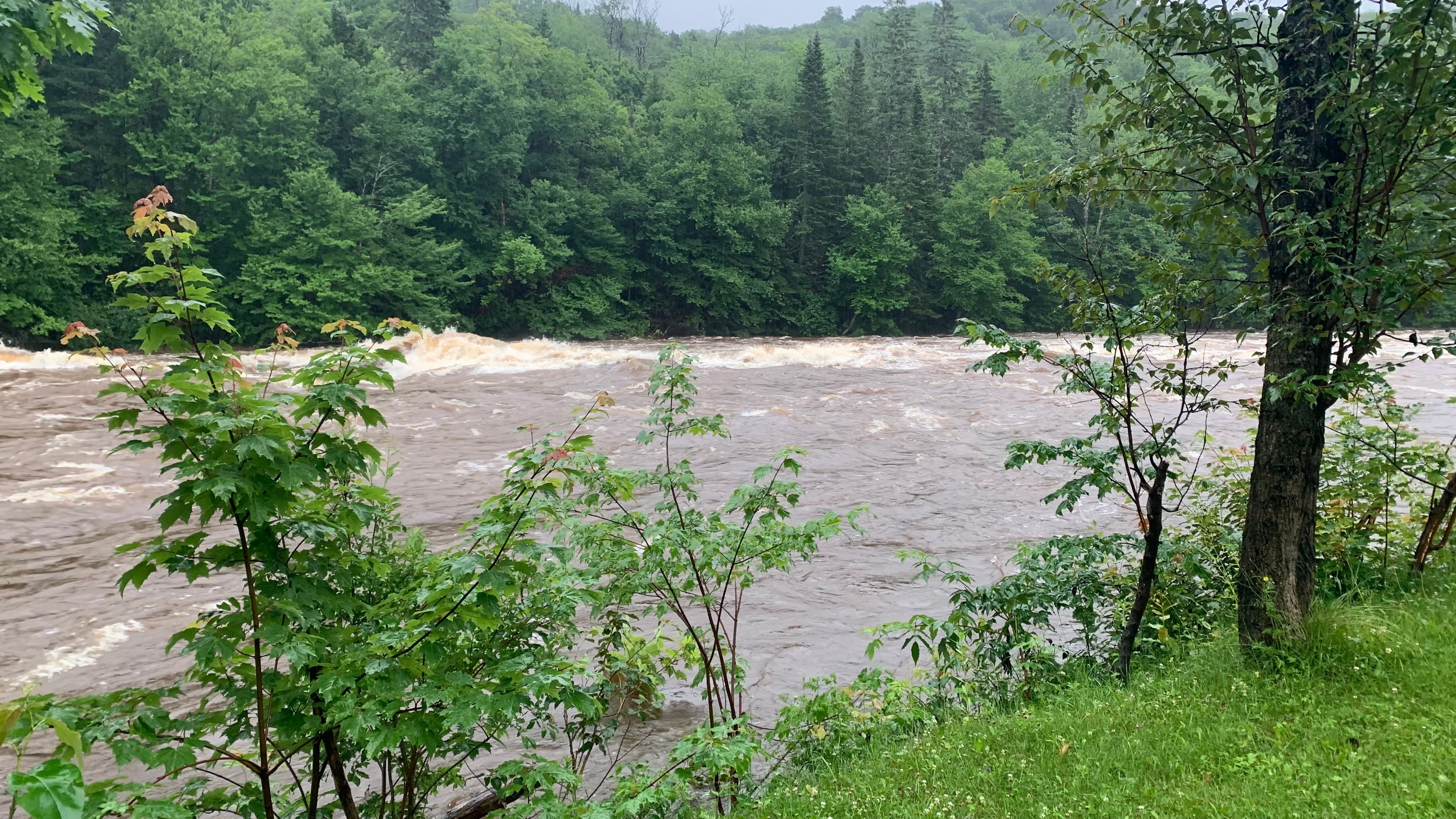 [EN IMAGES] Inondations à SainteBrigittedeLaval la mairesse déclare