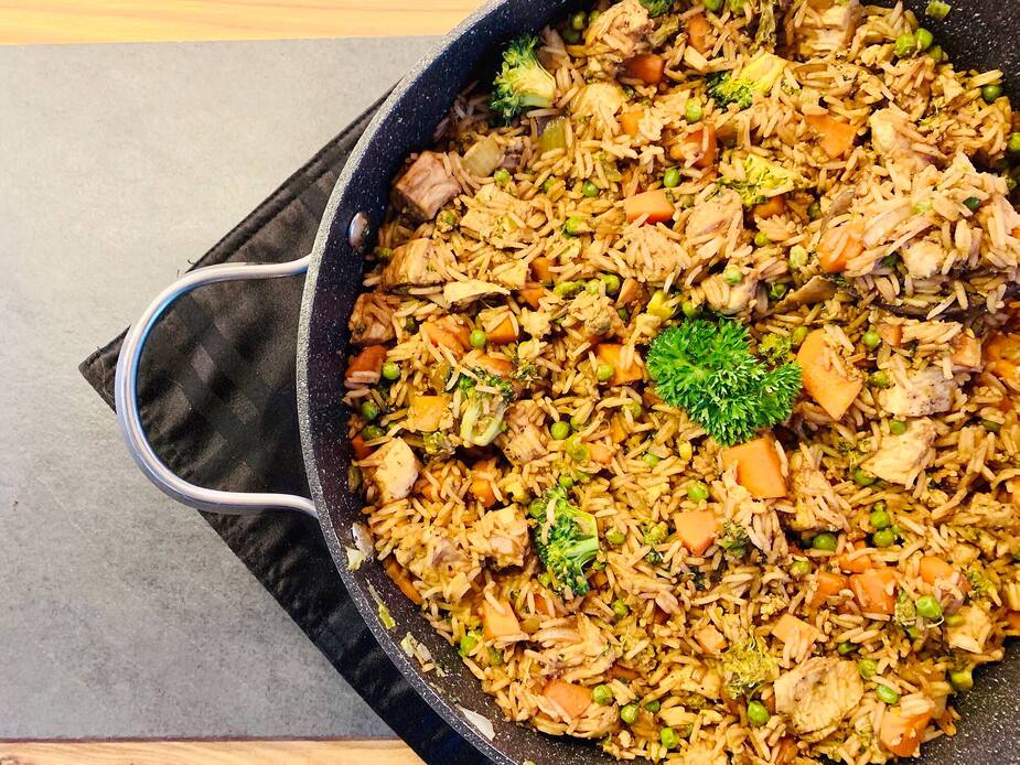 Image principale de l'article Riz frit au poulet
