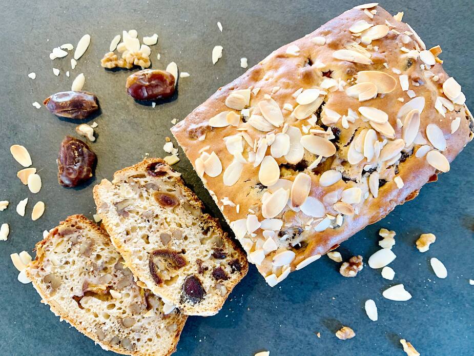 Image principale de l'article Pain aux dattes et aux figues