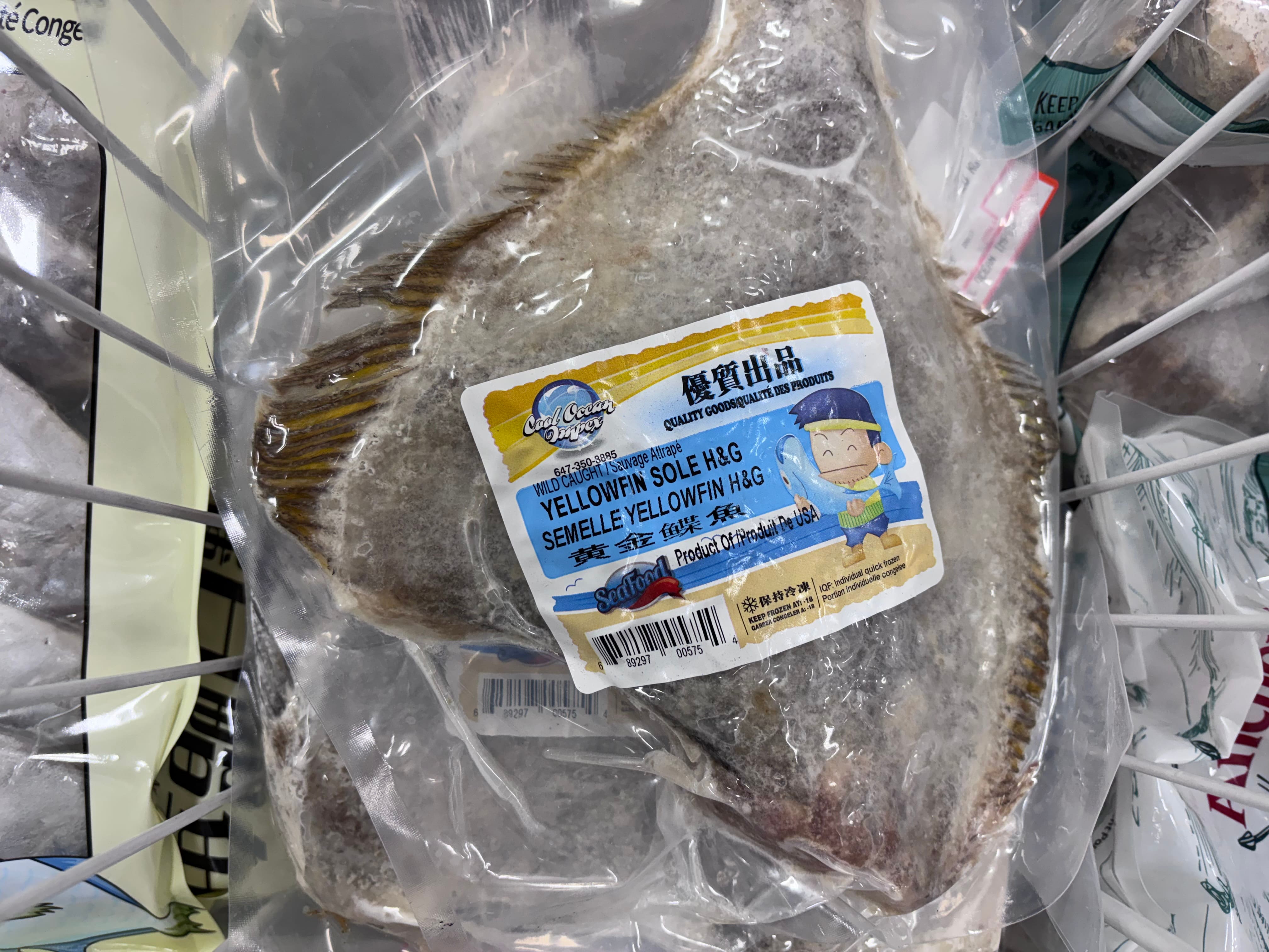 «Semelle» de thon et «rochers de sucre» dans une épicerie de Montréal
