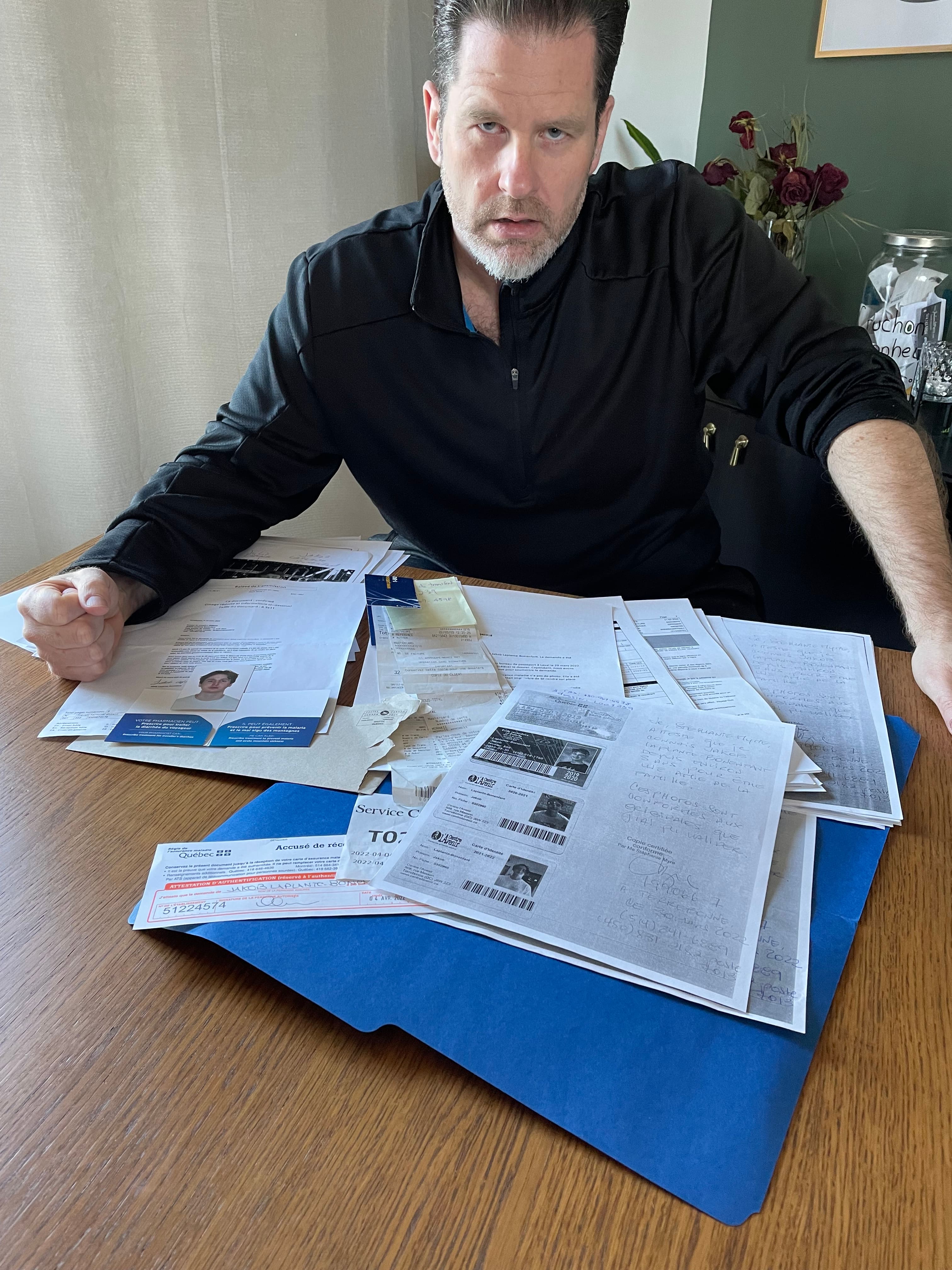 Passeports: des voyages doivent &ecirc;tre annul&eacute;s