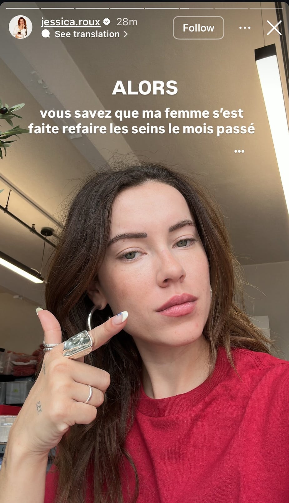 Jessica Roux Humoriste Jessica Roux adresse les rumeurs d'une chirurgie mammaire potentielle ...
