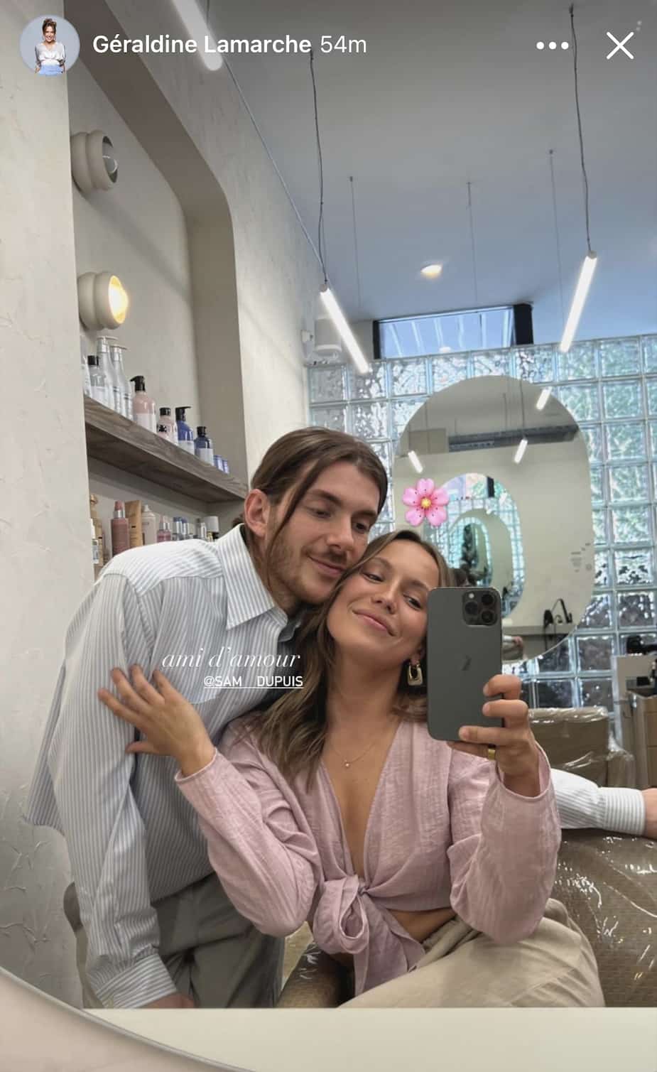 Geraldine Rasmussen Géraldine rend visite à son coiffeur et le résultat est époustouflant ...