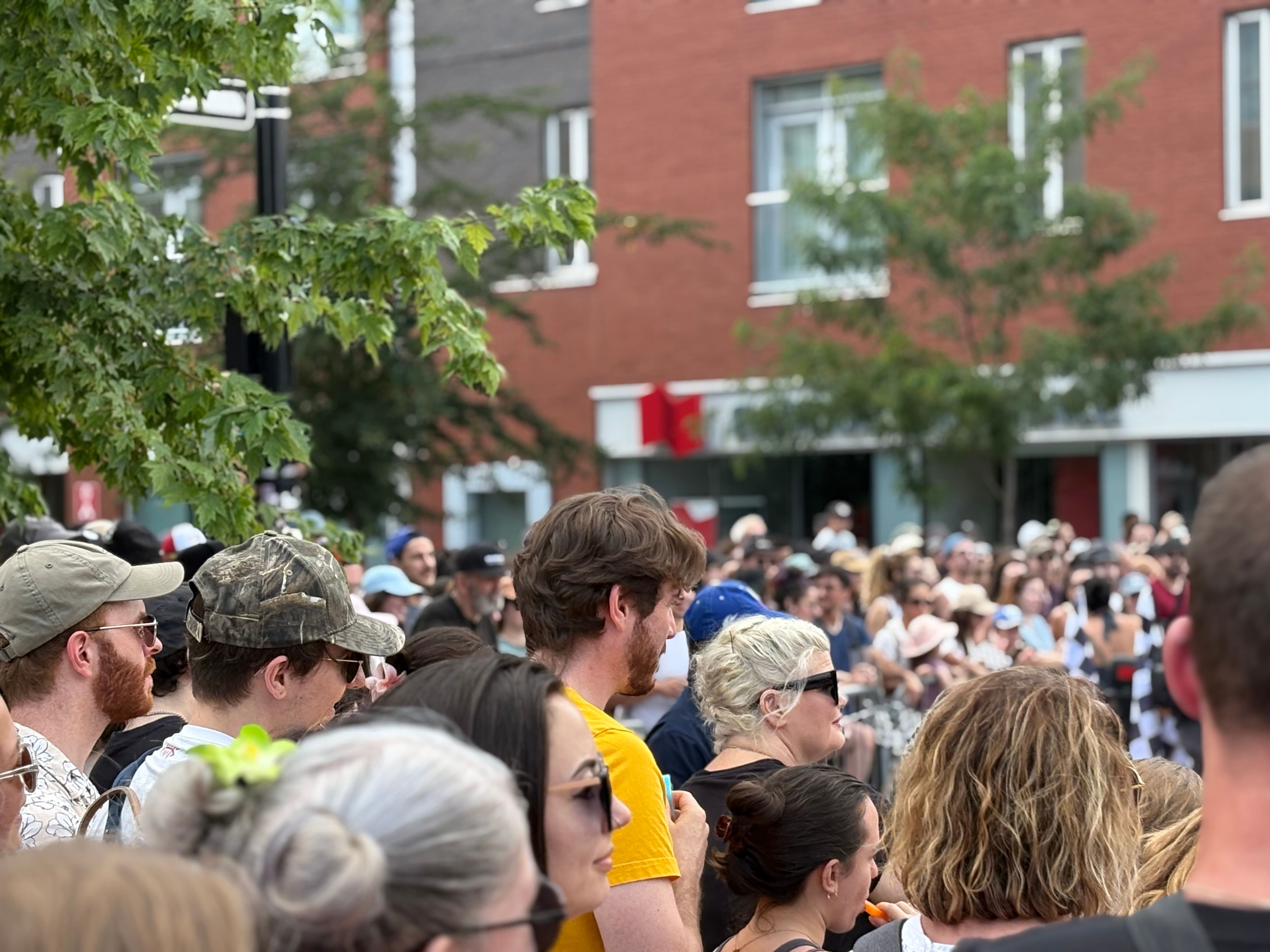 Plus de 2000 personnes présentes à la Course des Glorieux Triporteurs de Hochelaga.