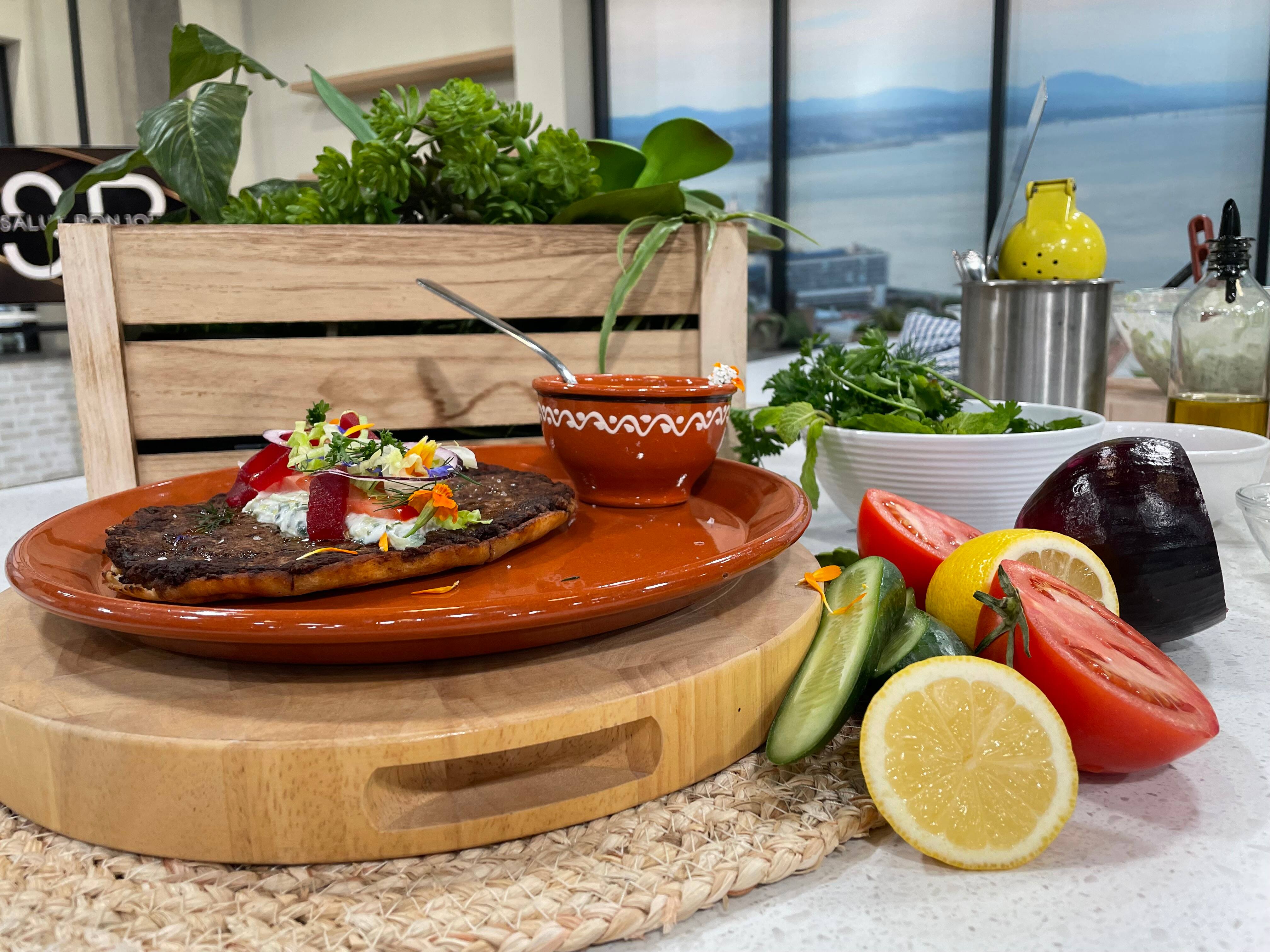 « Smashed » Kebab et tzaziki maison   