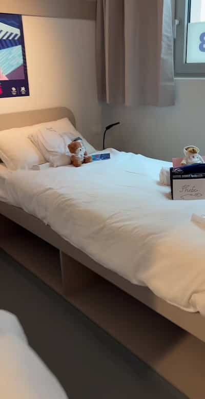 Captura de tela de um vlogue da atleta Phebe Bekker, que confirma que ele não está na caixa.