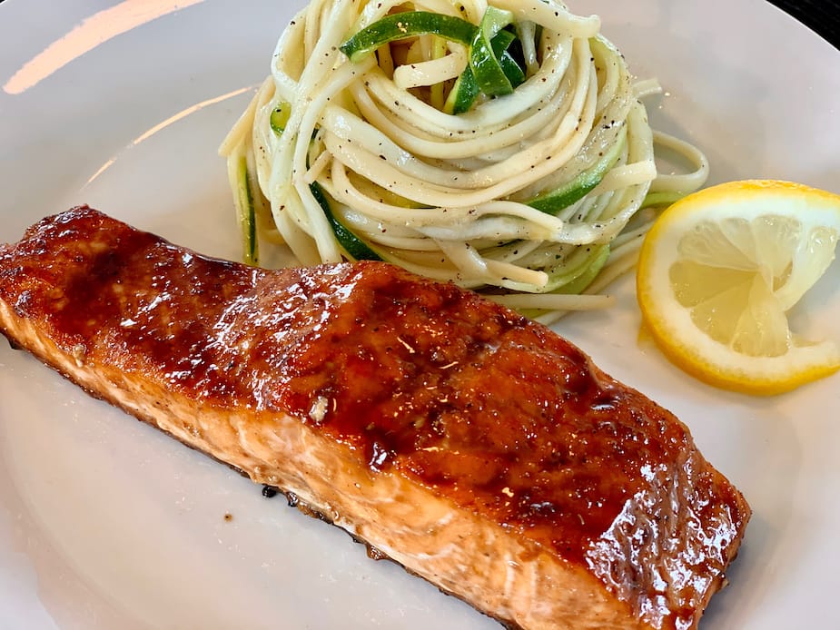 Image principale de l'article Saumon à l’érable et linguines à la courgette