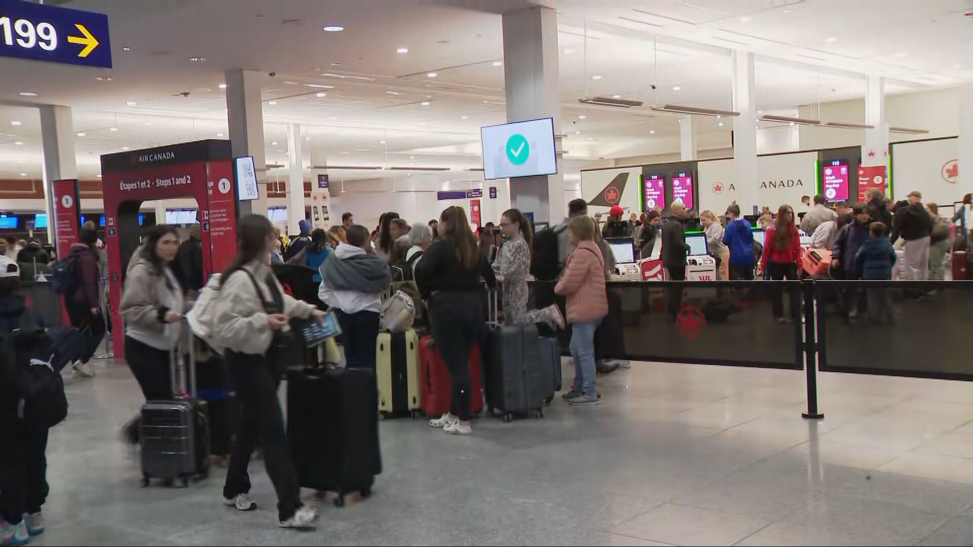 Reprises des vols: des voyageurs québécois s’envolent vers Puerto Vallarta malgré les violences