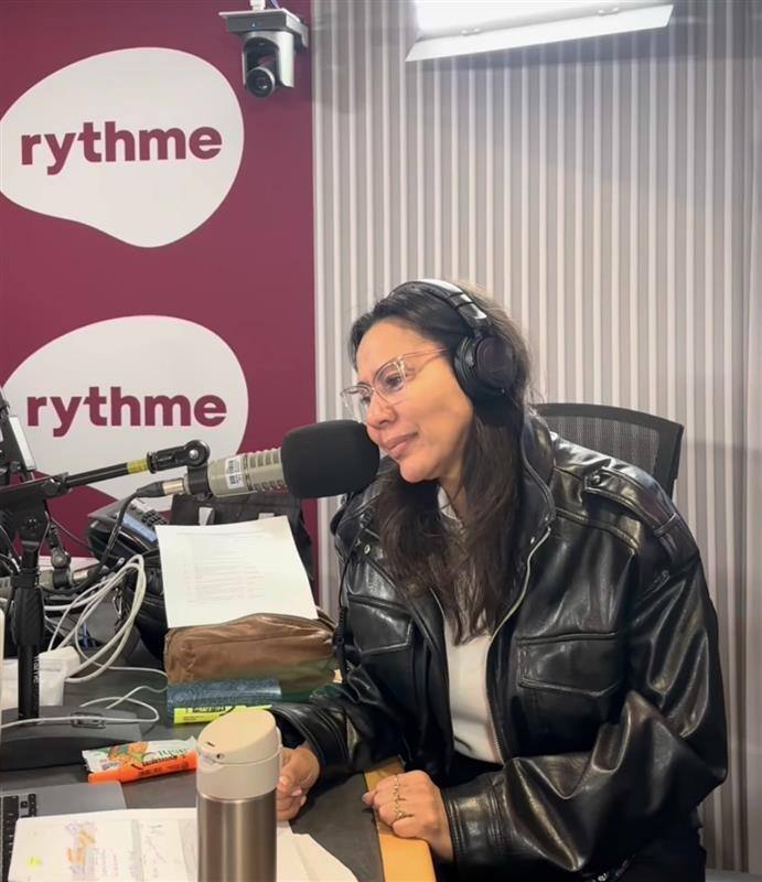 Émue aux larmes, Isabelle Racicot reçoit un hommage émouvant de ses ...
