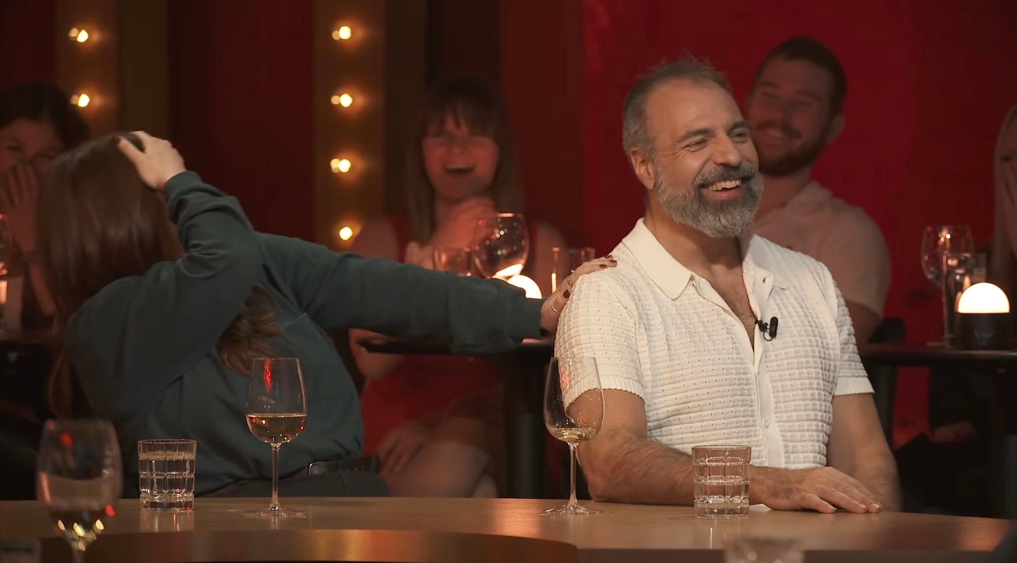 Il se révèle à «Je viens vers toi»