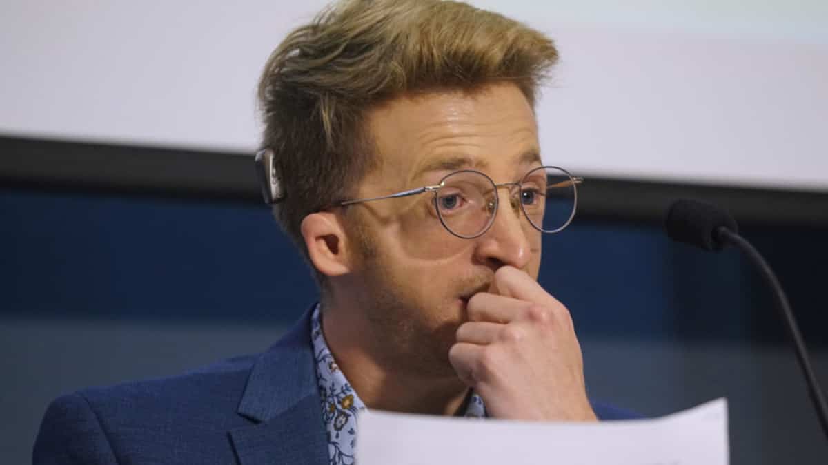 Jérémy Gabriel et sa mère poursuivent Mike Ward pour 372 600 $