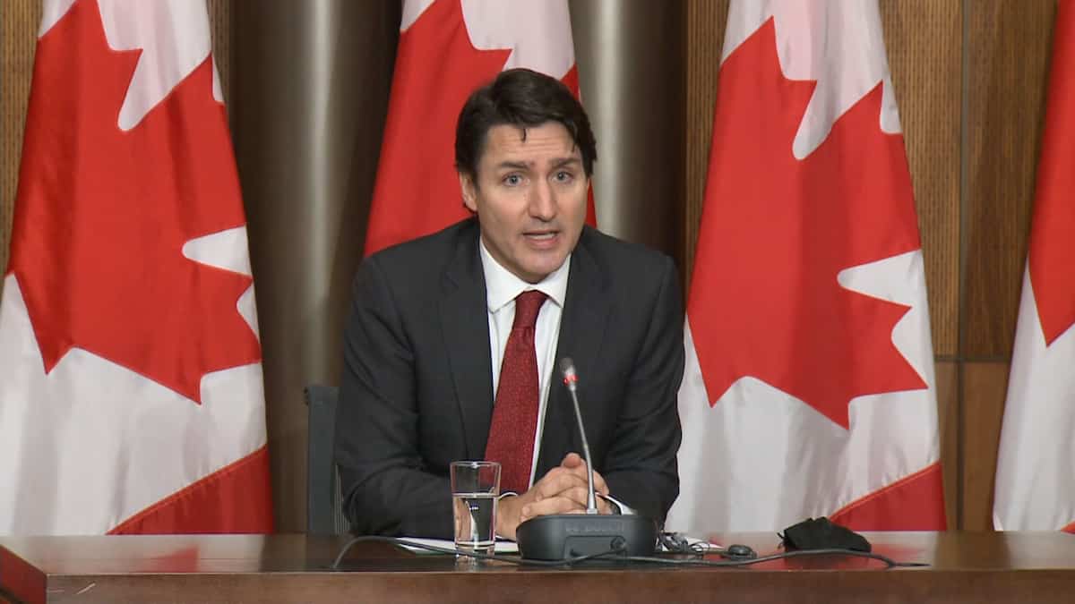 Enseignante voilée en Outaouais: «ce n’est plus un enjeu théorique», dit Trudeau