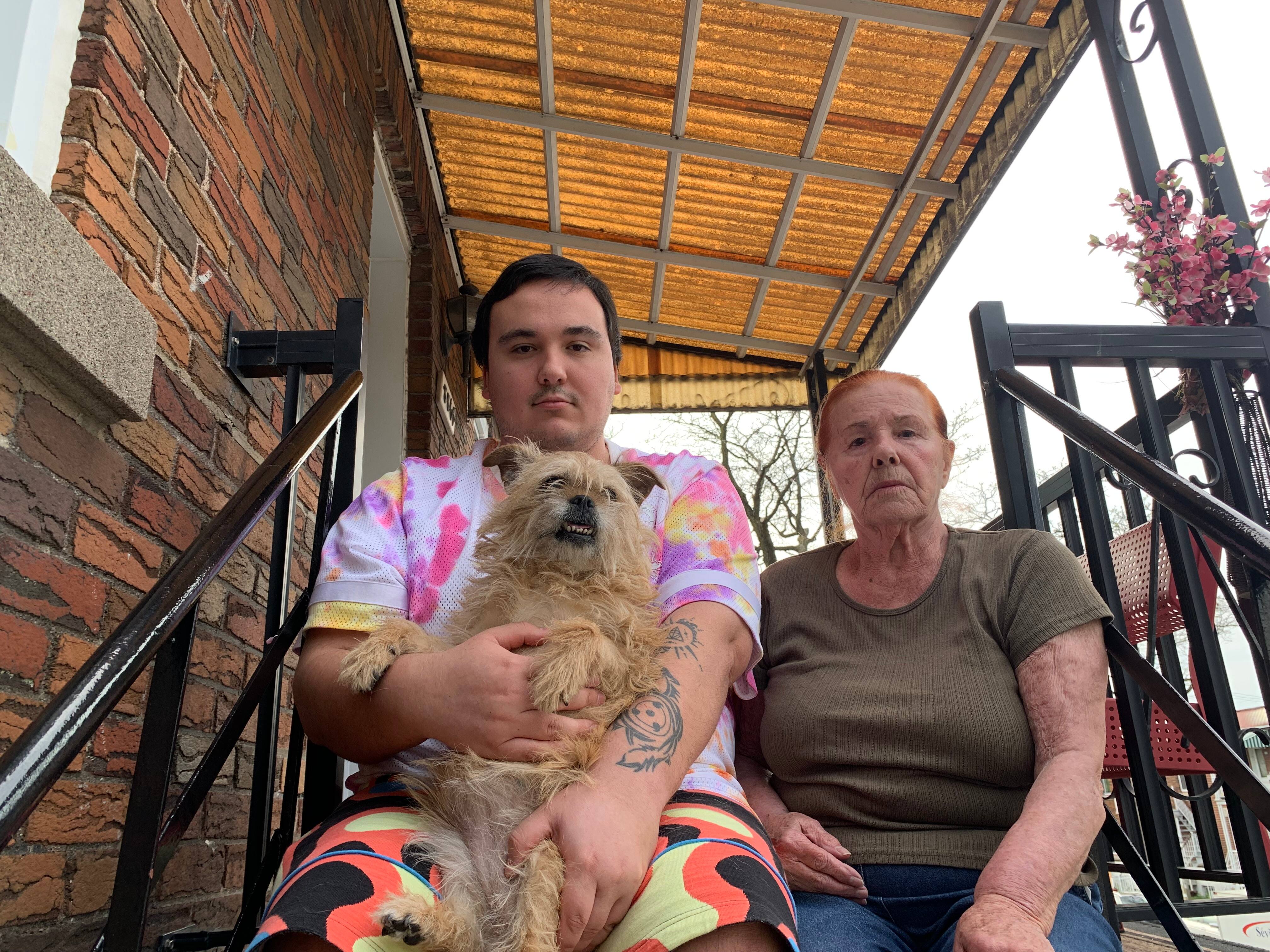 &laquo;On a grandi ensemble&raquo;: ils ont peur de se faire &eacute;vincer &agrave; cause de leur chien Zelda