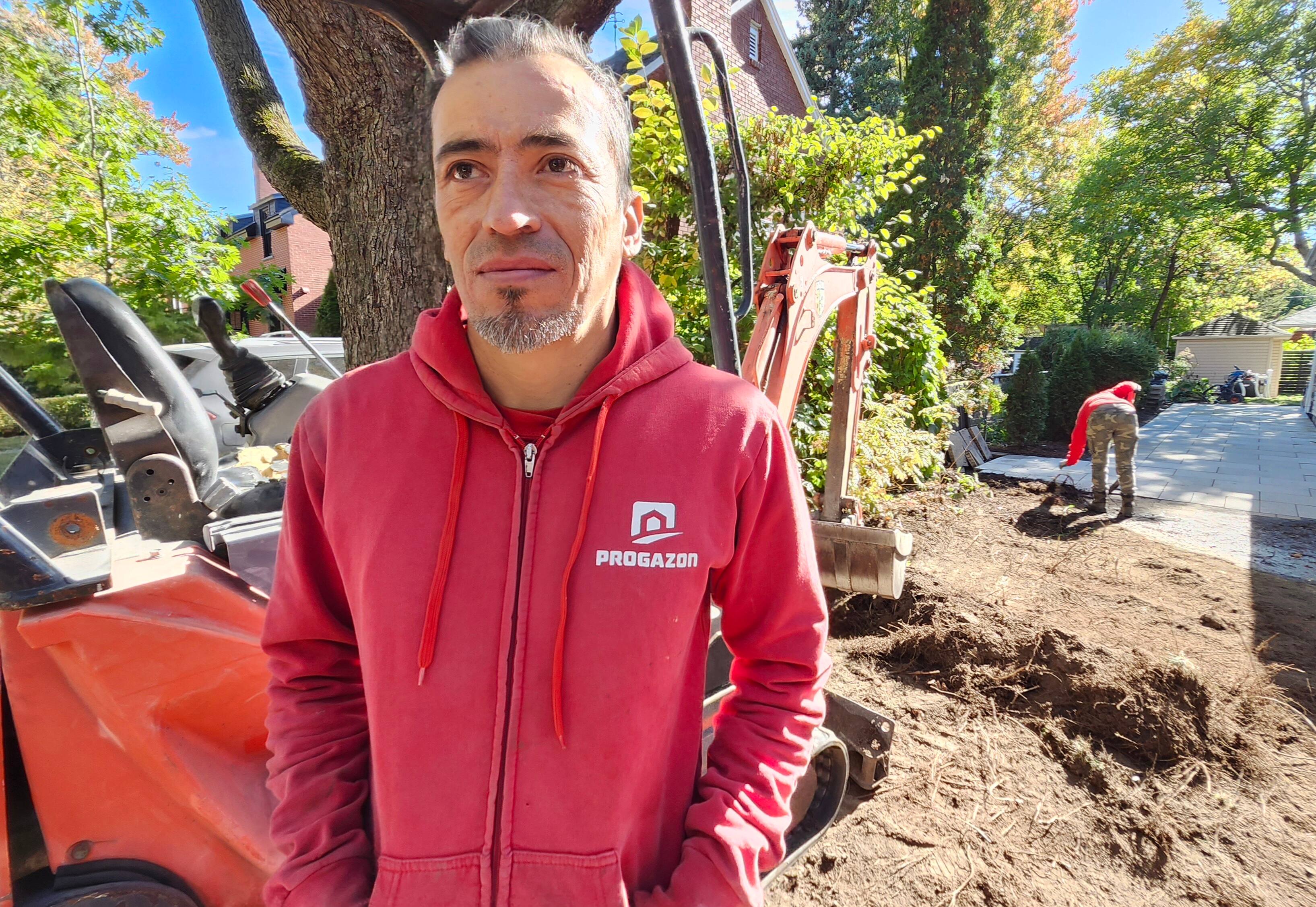 &laquo;J'aime travailler au Qu&eacute;bec&raquo;: ces travailleurs que le Canada rejette d&eacute;sormais