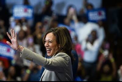 Kamala Harris, Joe Biden'ın yerine geçmeli